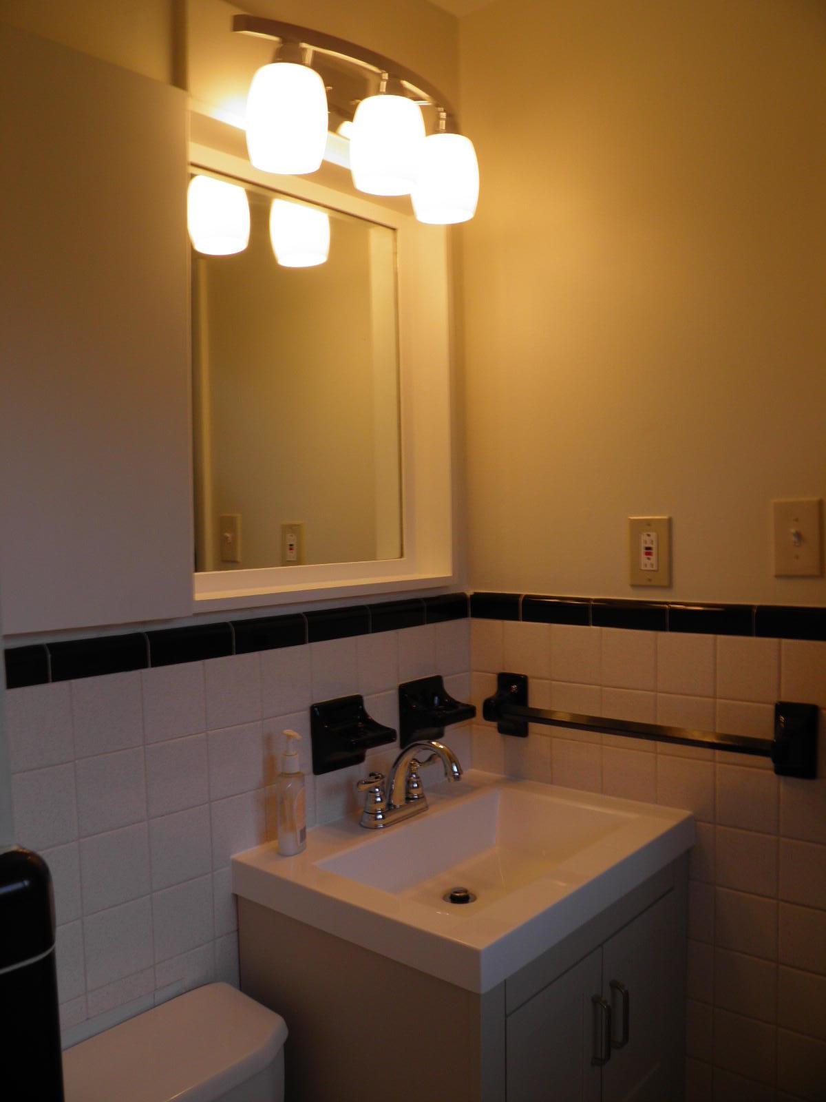 COLONY ESTATES - Residential Lease