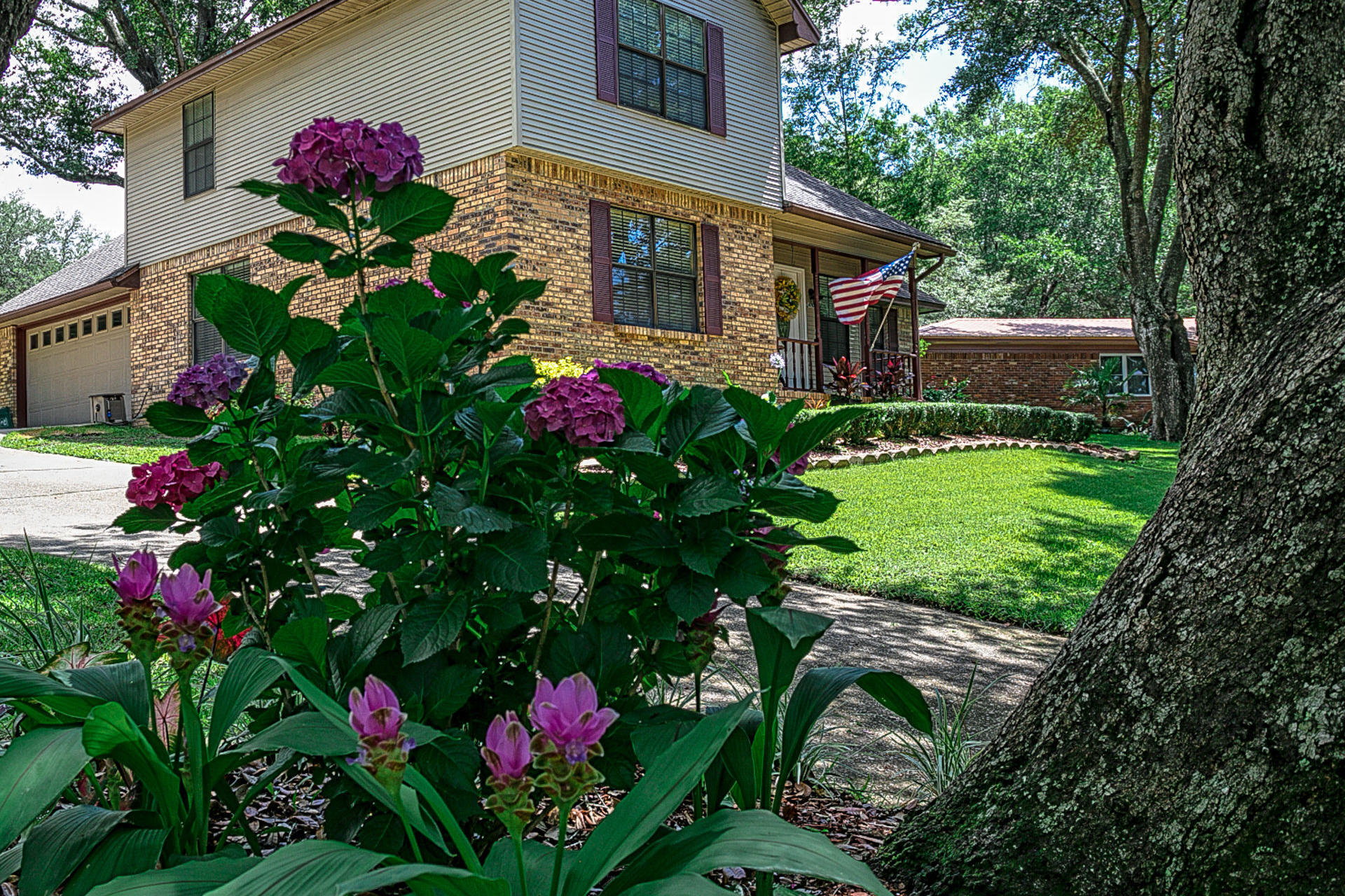 EDGEWATER VILLAGE - Residential