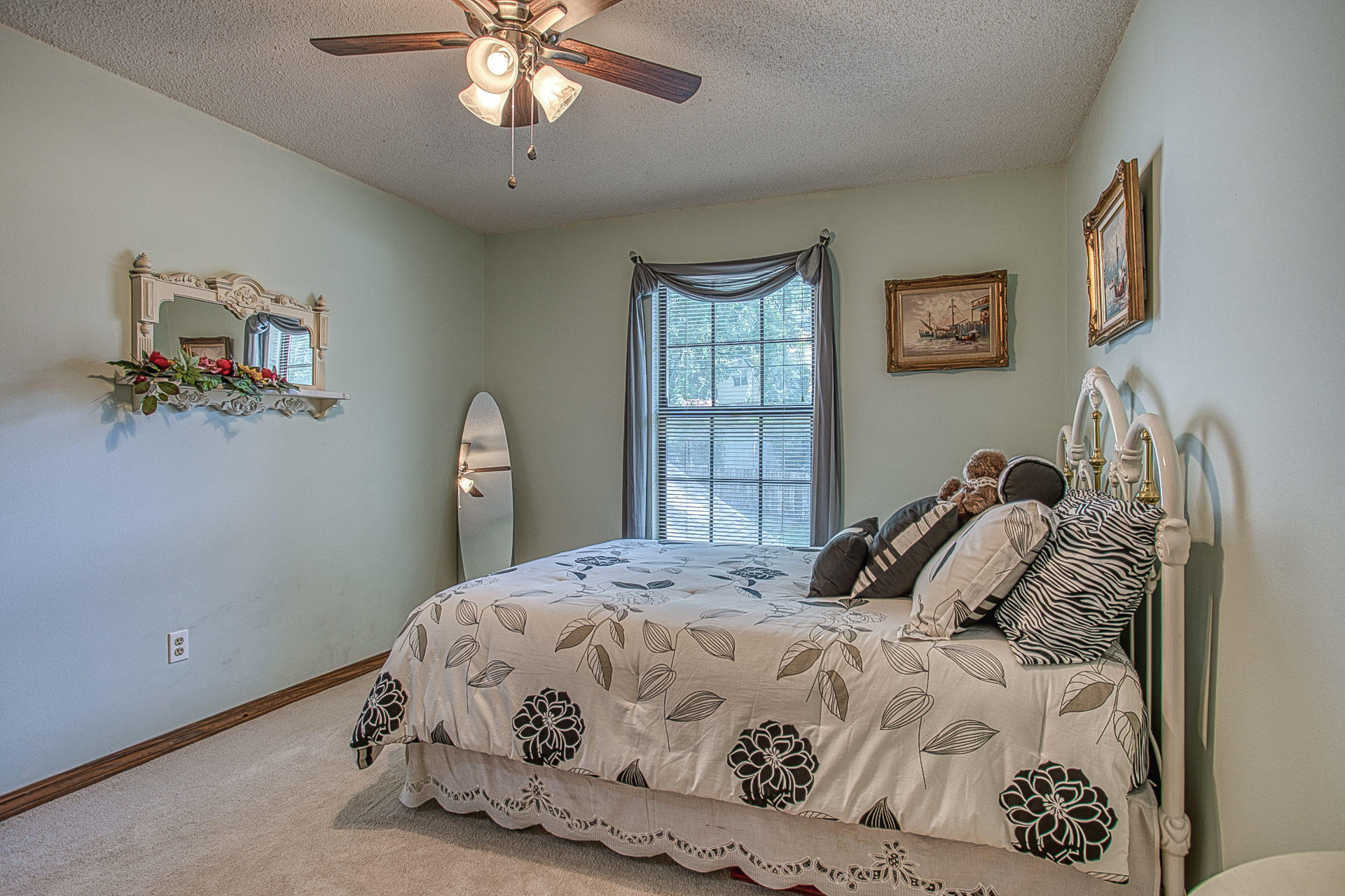 EDGEWATER VILLAGE - Residential