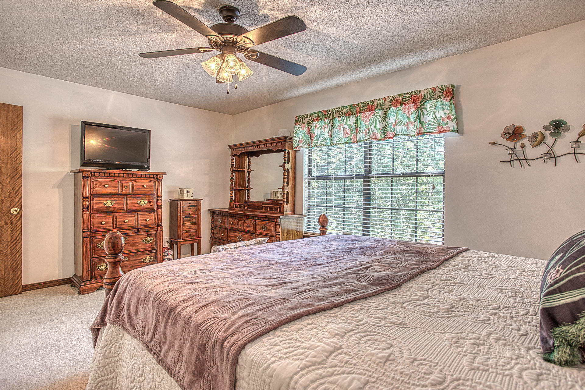 EDGEWATER VILLAGE - Residential