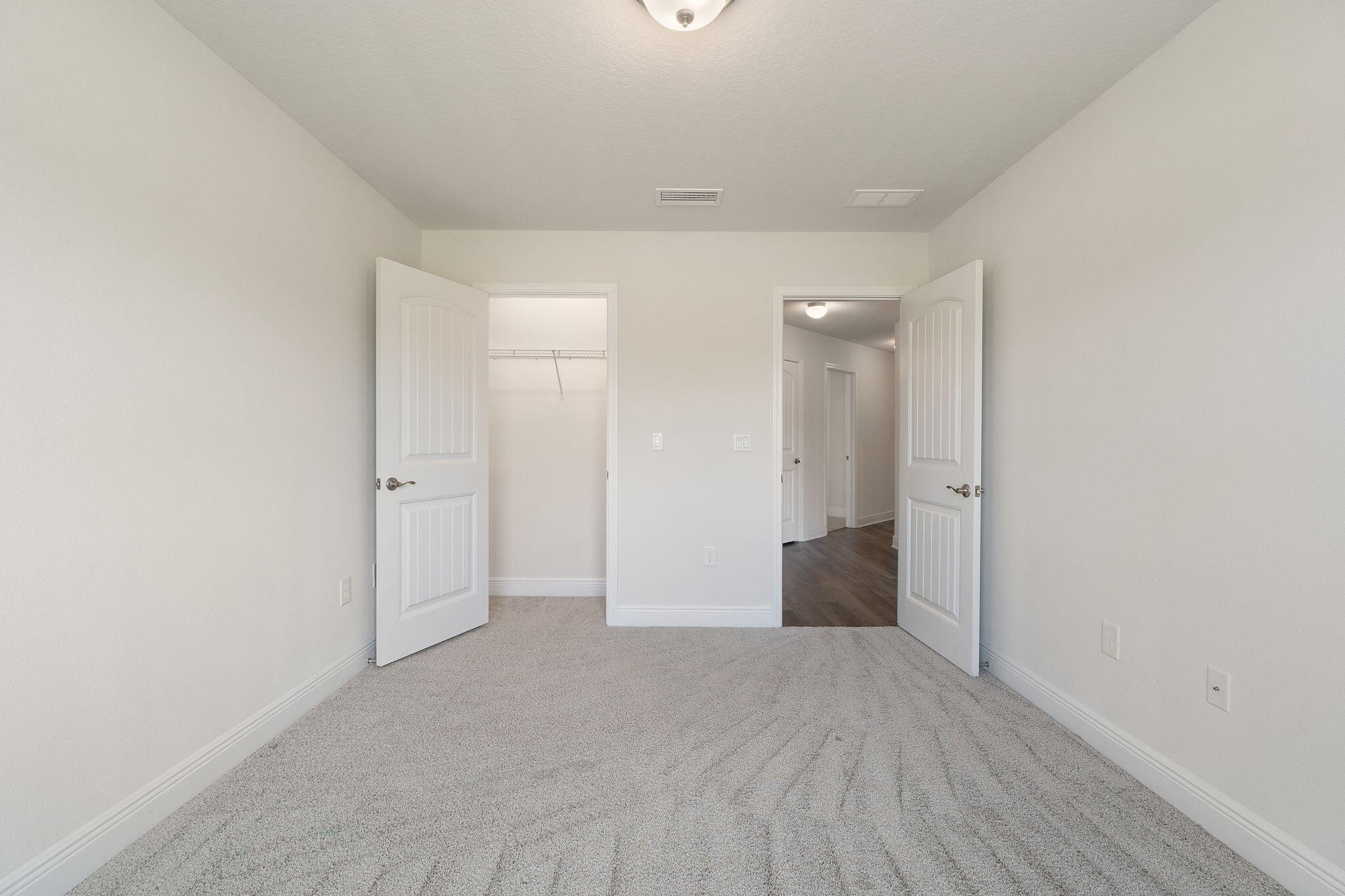 HAMILTON CROSSING - Residential