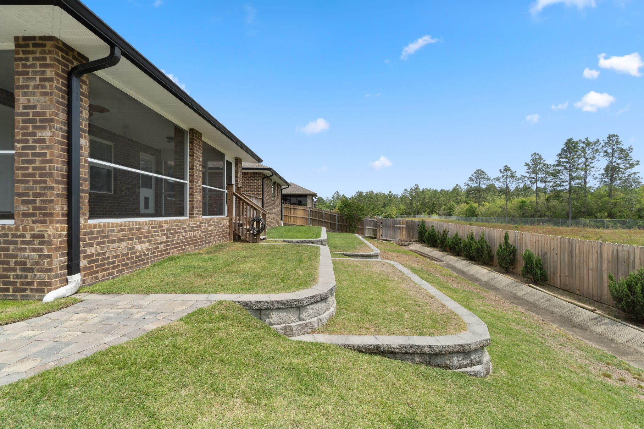 HAMILTON CROSSING - Residential