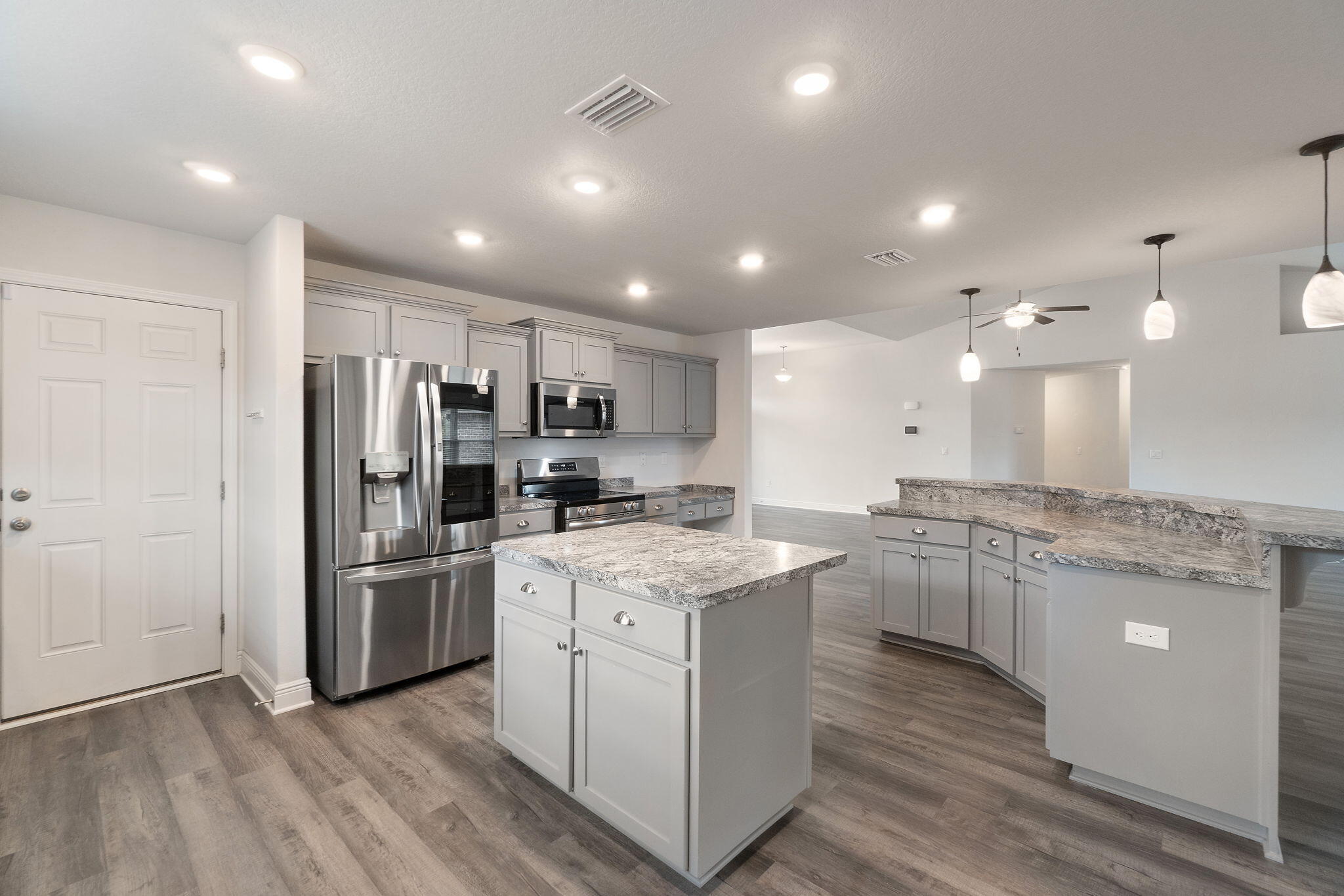HAMILTON CROSSING - Residential
