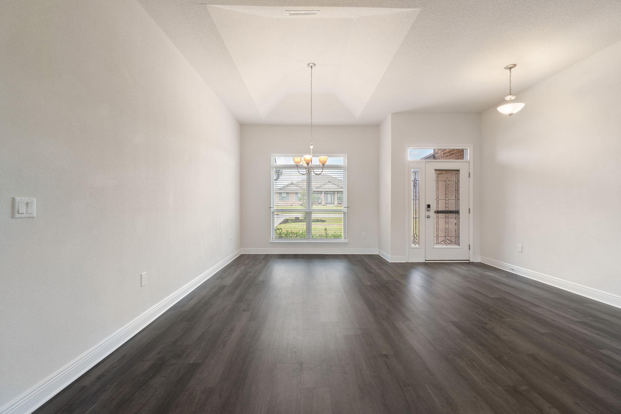 HAMILTON CROSSING - Residential