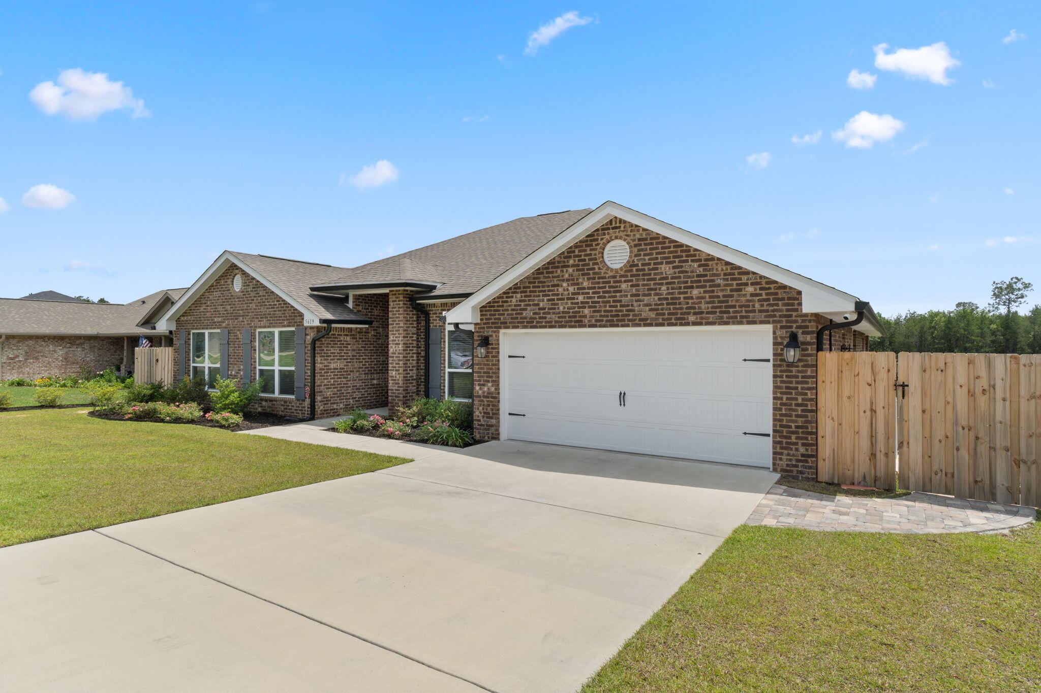 HAMILTON CROSSING - Residential