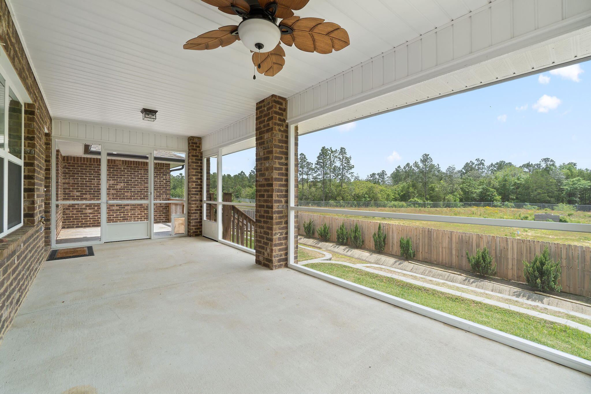 HAMILTON CROSSING - Residential