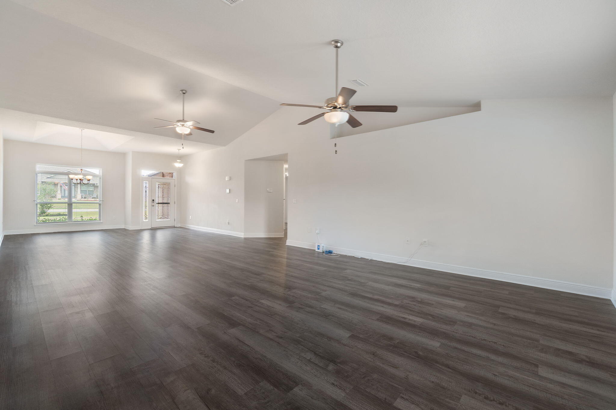 HAMILTON CROSSING - Residential