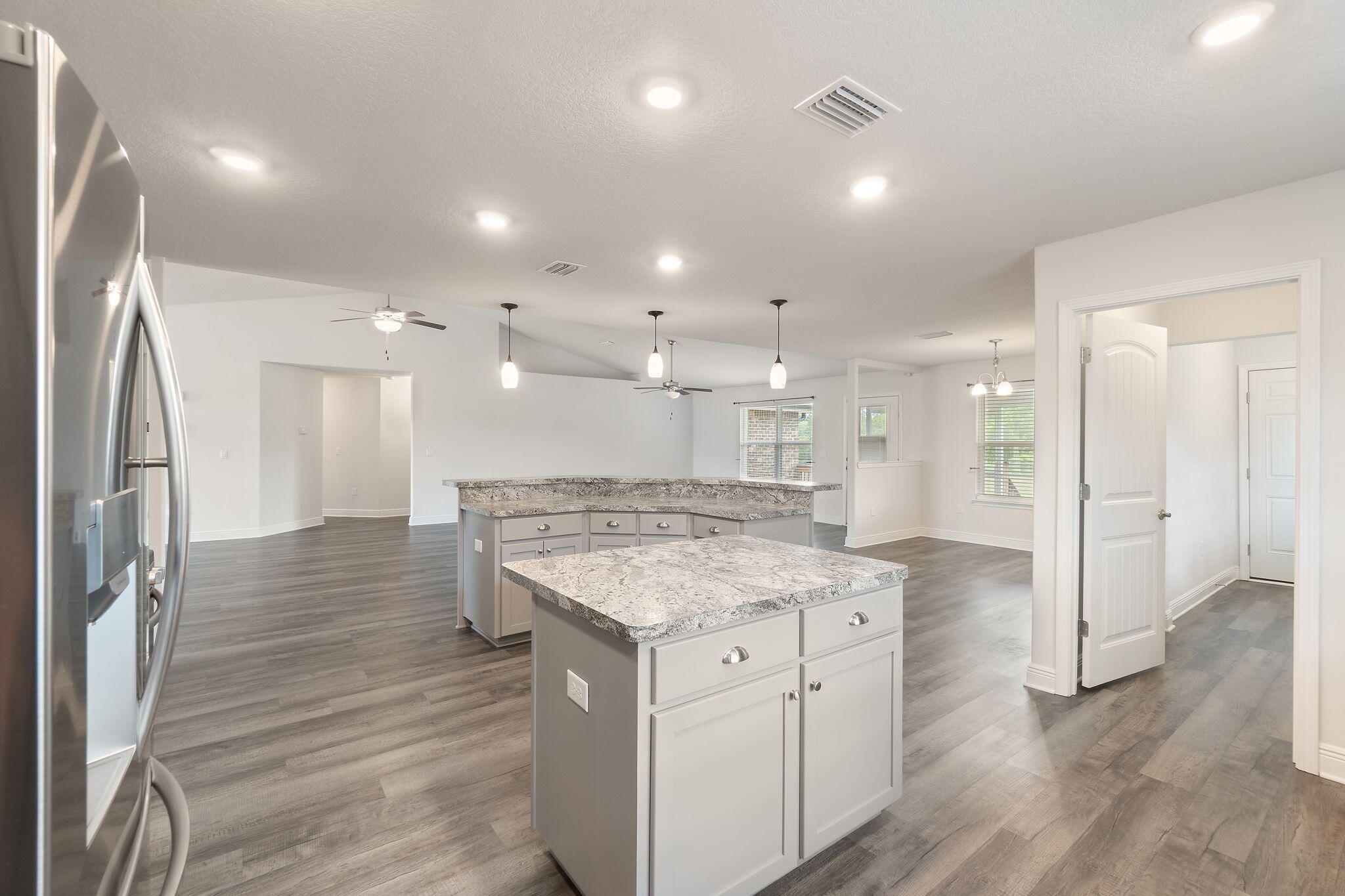 HAMILTON CROSSING - Residential
