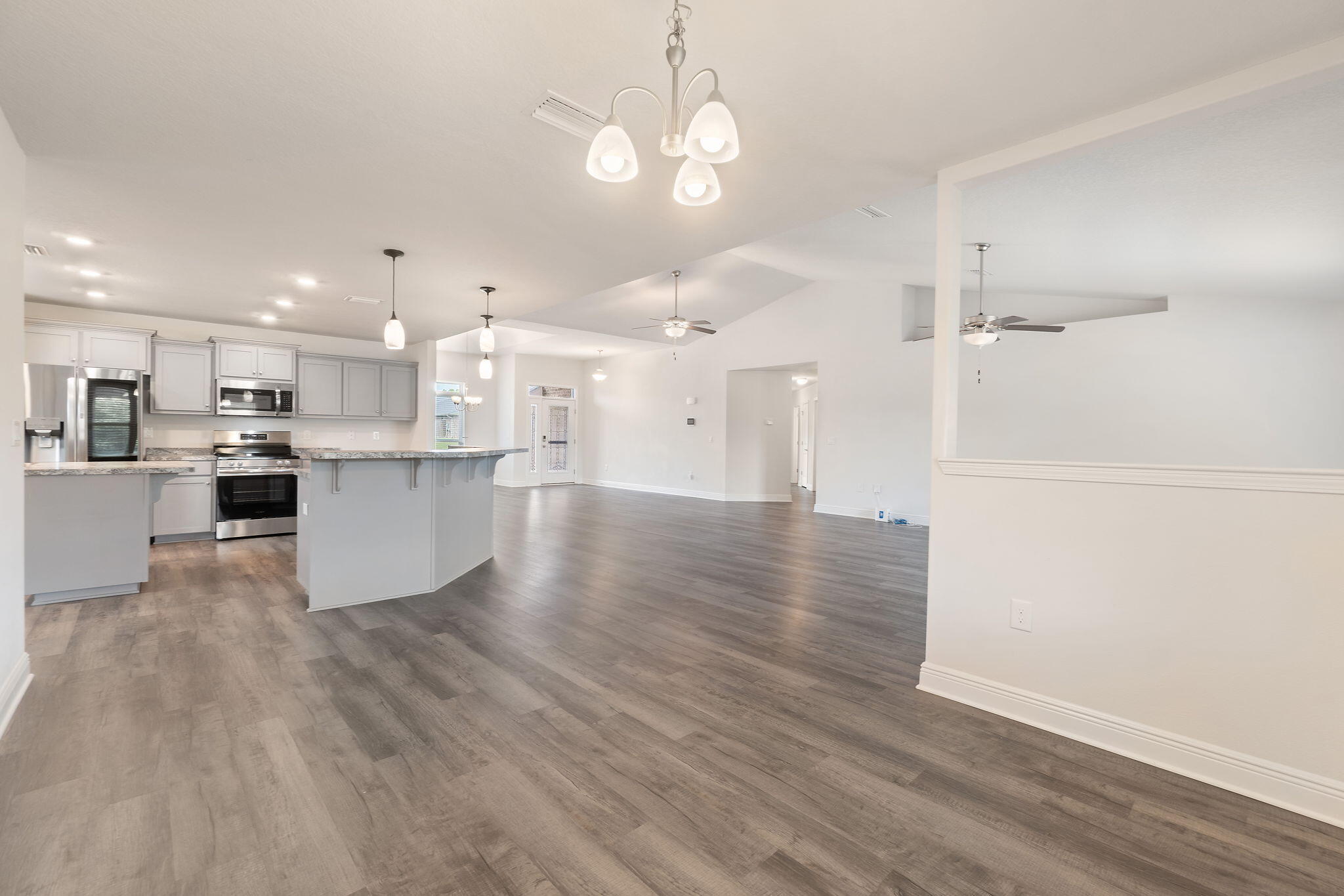 HAMILTON CROSSING - Residential