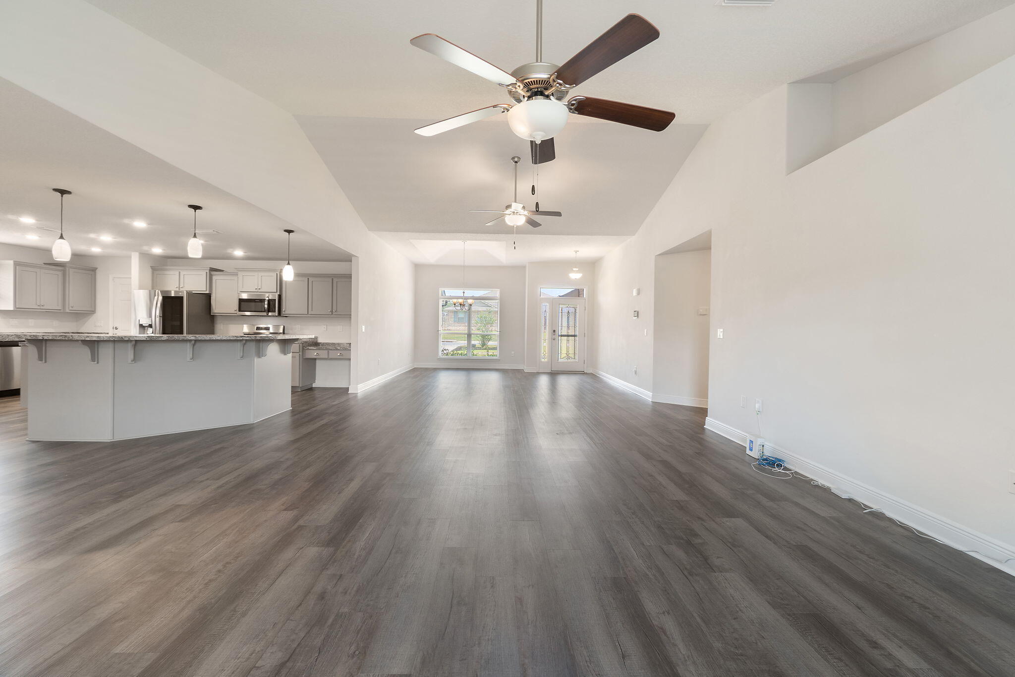 HAMILTON CROSSING - Residential