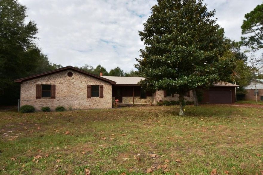 2500+/- sq.ft., Seller is offering to help with YOUR Closing Costs, and a 1 Year Home Warranty is provided! Add a little bit of your TLC and call it home! Over 1/2 Acre LEVEL lot is great for privacy and conveniently located next to Walker Elementary School! Home features TWO living areas, 3 bedrooms, 3 bathrooms, stone fireplace, Kitchen with Breakfast Bar and two additional rooms to fit your needs! Level and open back yard is great for outdoor entertainment! Schedule your showing today!The seller will provide a home warranty (value of $400).