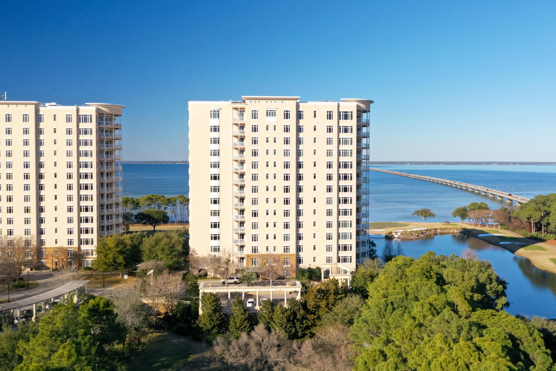 ONE WATER PLACE AT KELLY PLANTATION - Residential