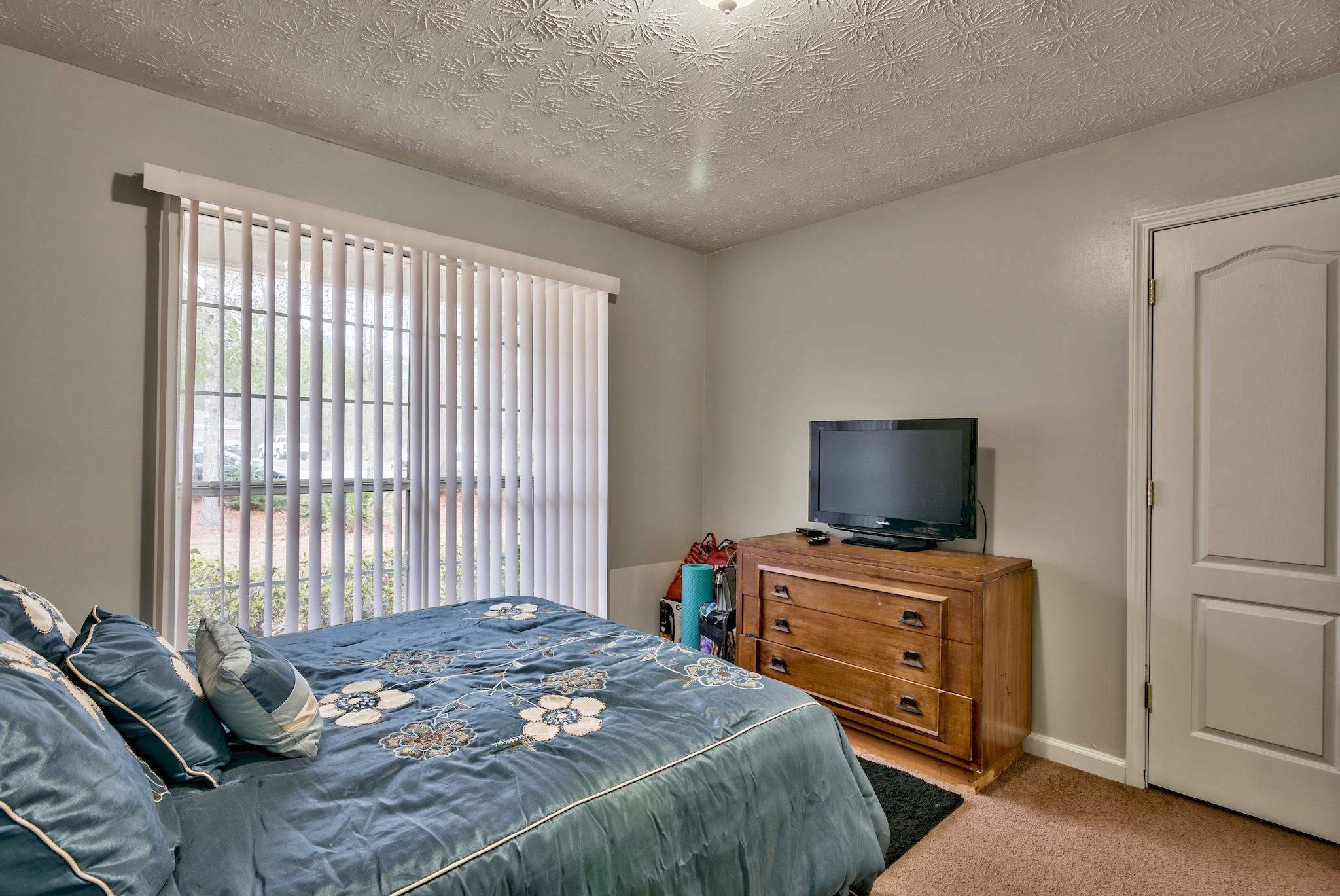 BRANDON OAKS - Residential