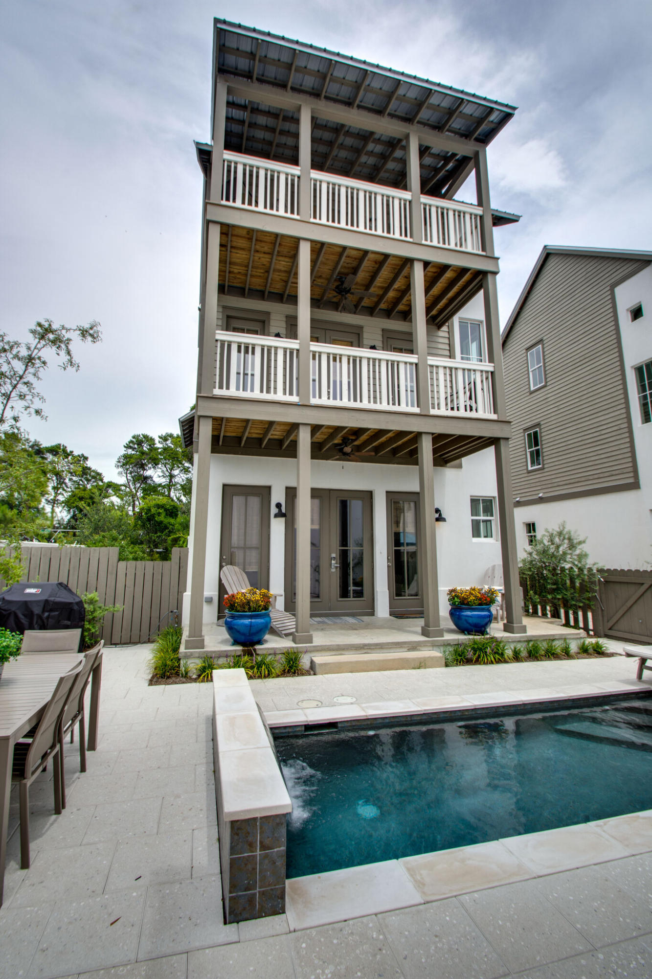 Costa Carina - Residential