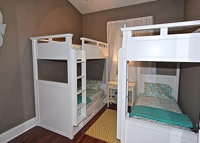 TOPSAIL VILLAGE - Residential