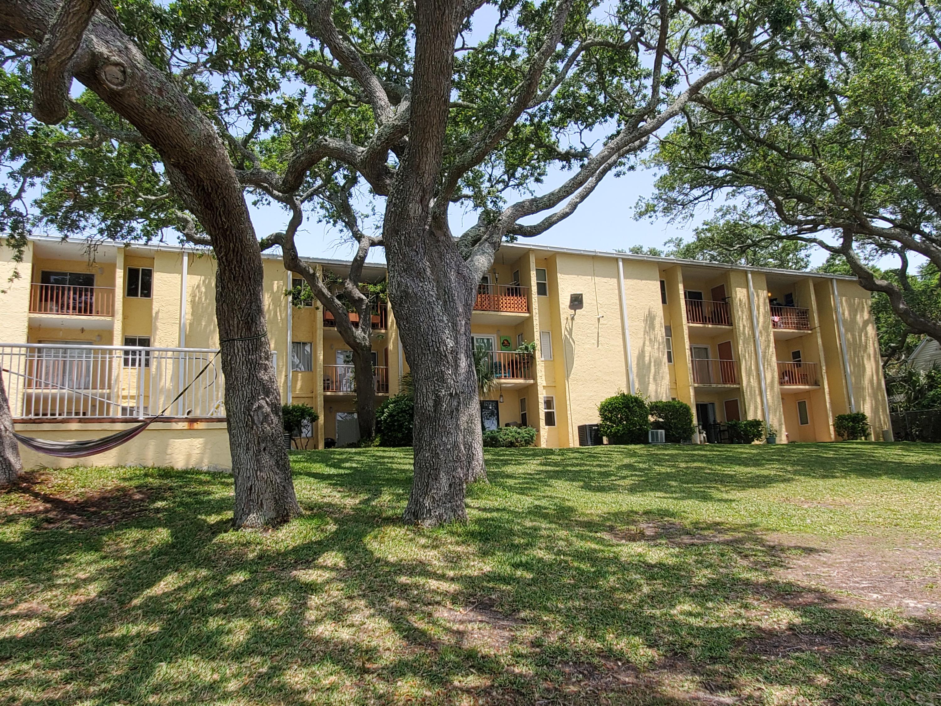 CEDARS CONDO - Residential