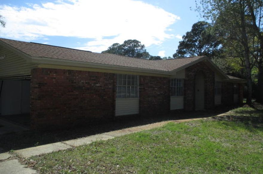 Beautiful and spacious home on a corner lot features laminate floors, new carpet, sparkling pool, fenced yard and recent upgrades! 3 bedrooms, 2 baths, with a ton of storage, trash compactor, 2 car garage, formal dining room, gas or wood burning fireplace, sunroom, breakfast bar, ceiling fans throughout, gas connection for a gas dryer, and centrally located in FWB. Pool and yard maintenance included in the rent! Gas stove and water heater. Pet allowed with non refundable pet fee and approval.