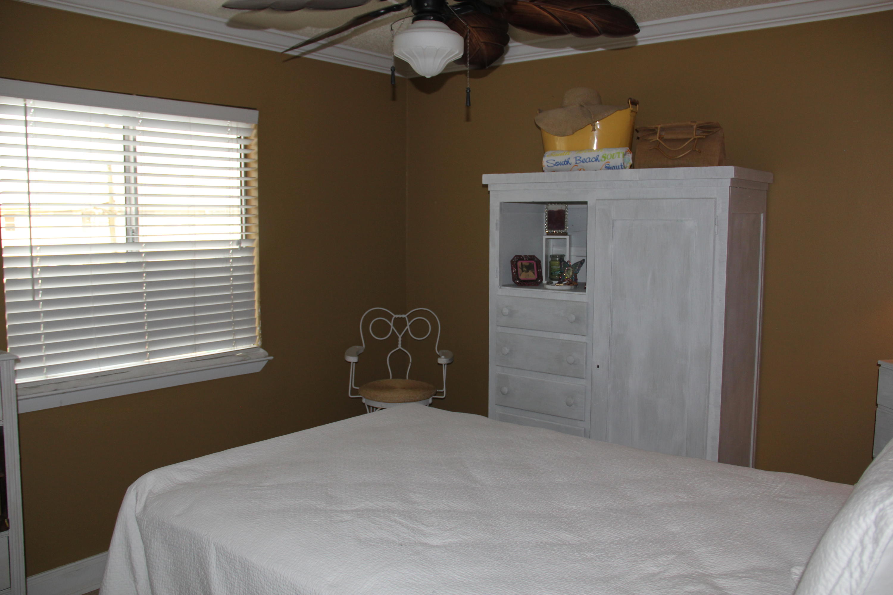 ISLAND HOME CONDO - Residential