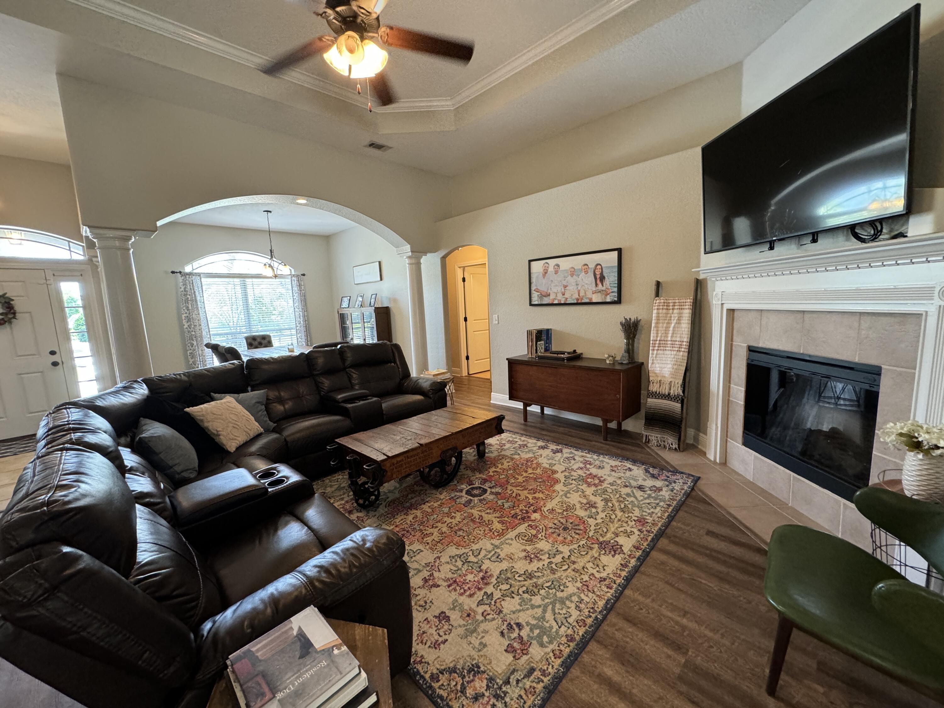 FOX VALLEY - Residential Lease