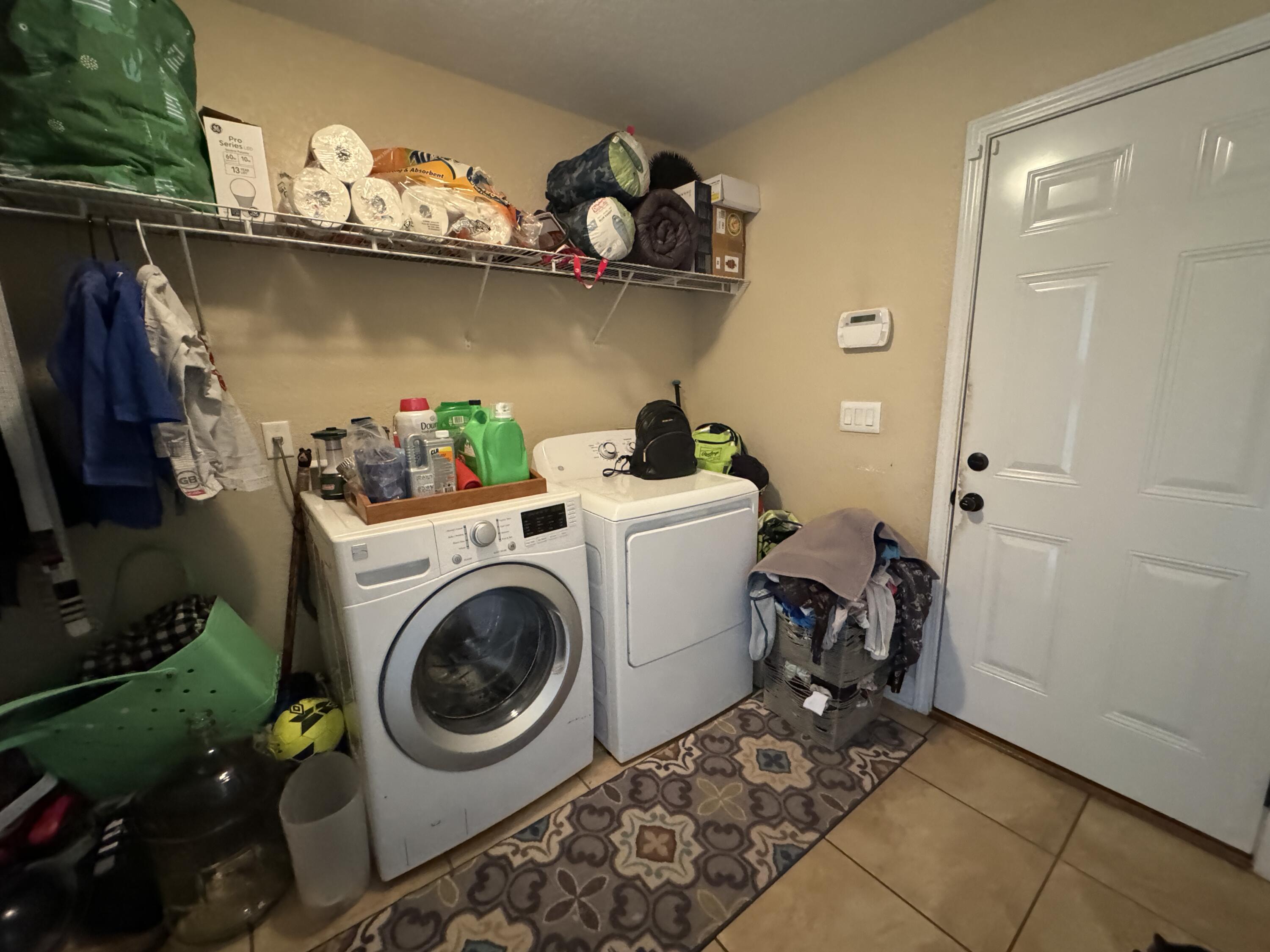 FOX VALLEY - Residential Lease