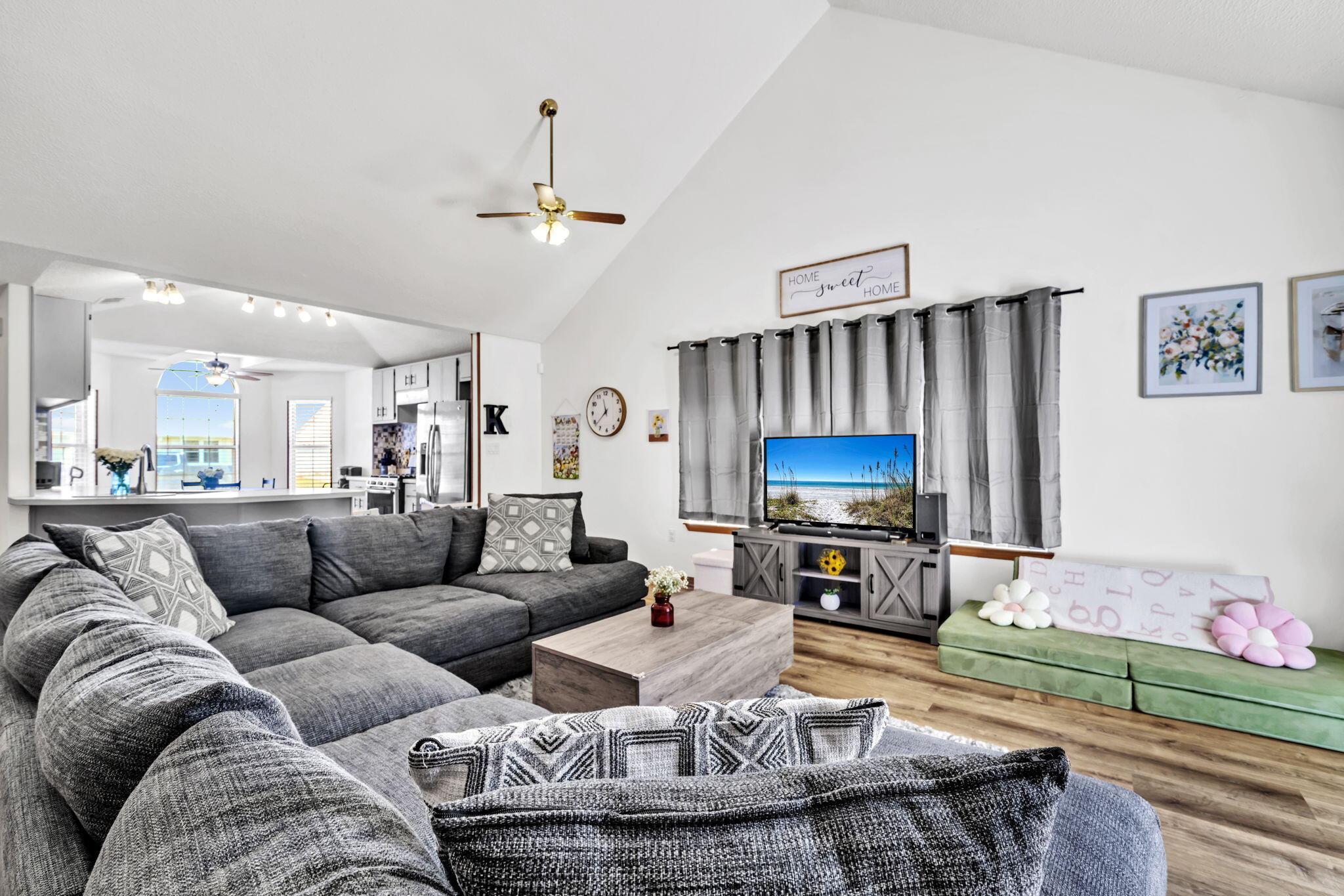 SANDY RIDGE ESTATES - Residential