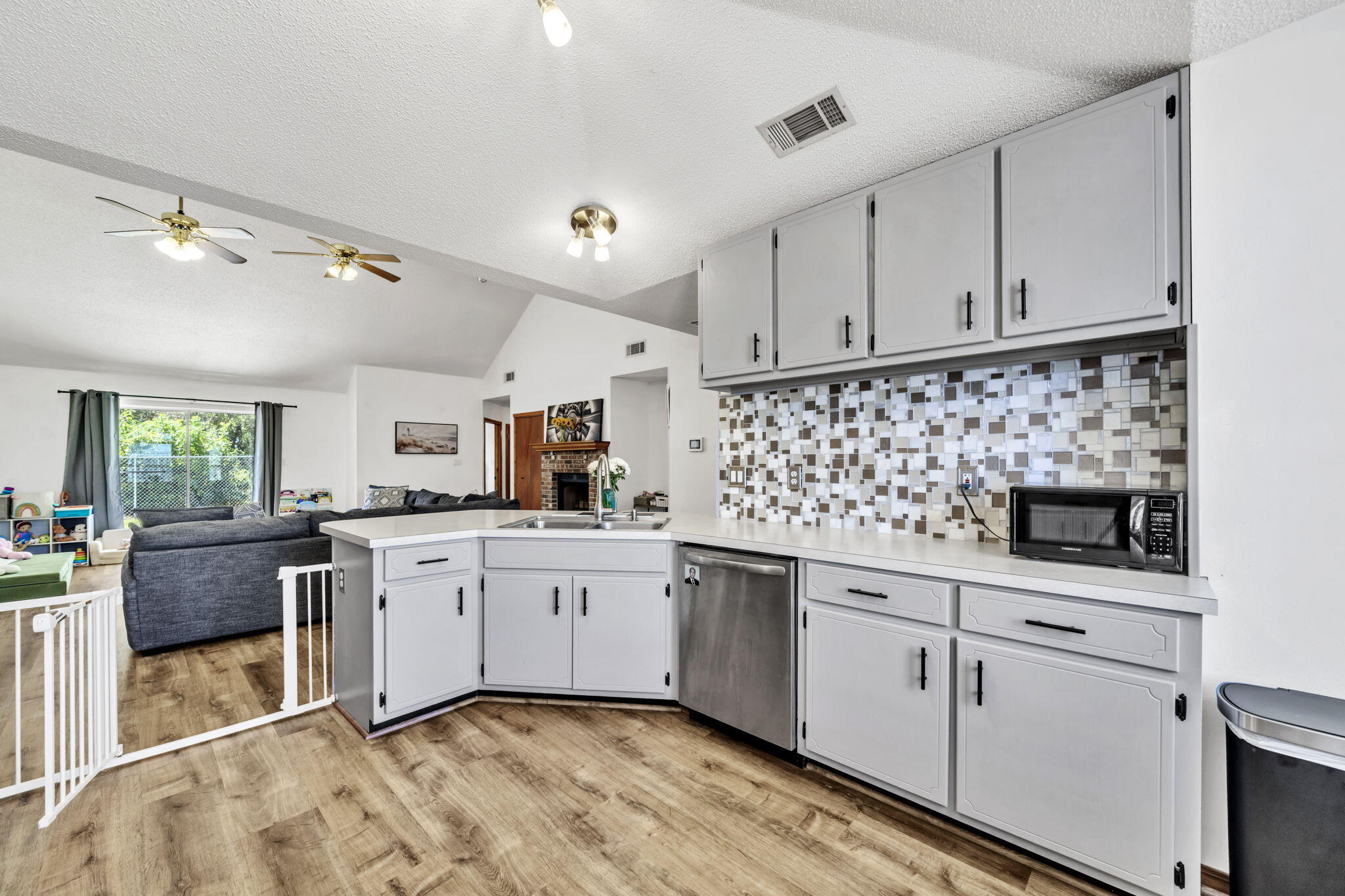 SANDY RIDGE ESTATES - Residential
