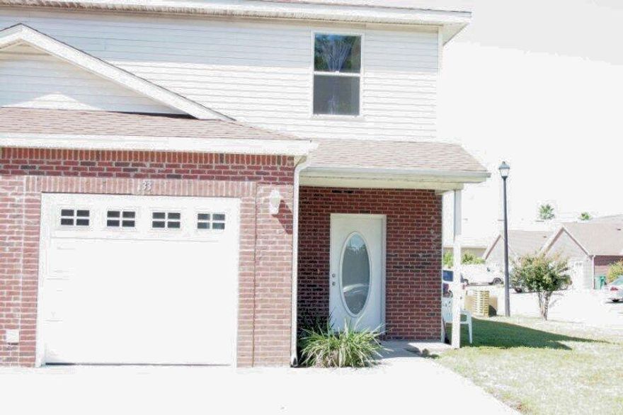 Come see this beautiful end unit townhome in the heart of Destin! The first floor features a convenient half bath,  kitchen with plenty of cabinets and an open floor plan dining area and great room with sliding glass doors leading to the patio. Upstairs you'll find the master suite plus two additional bedrooms and a full hall bath.  Hot water heater new in 2020. More pictures coming soon.