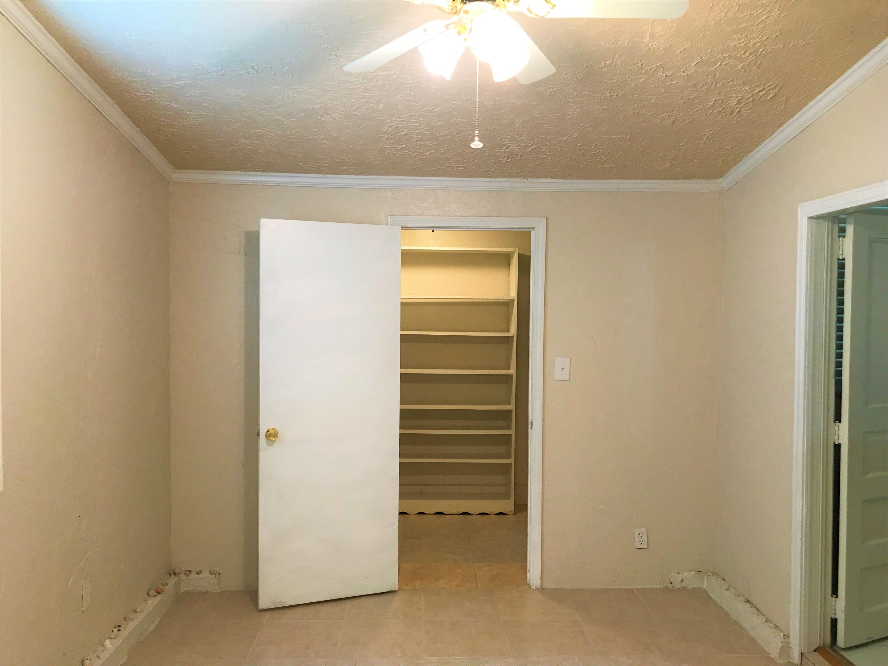 ELLIOTTS POINT 4TH ADDN - Residential