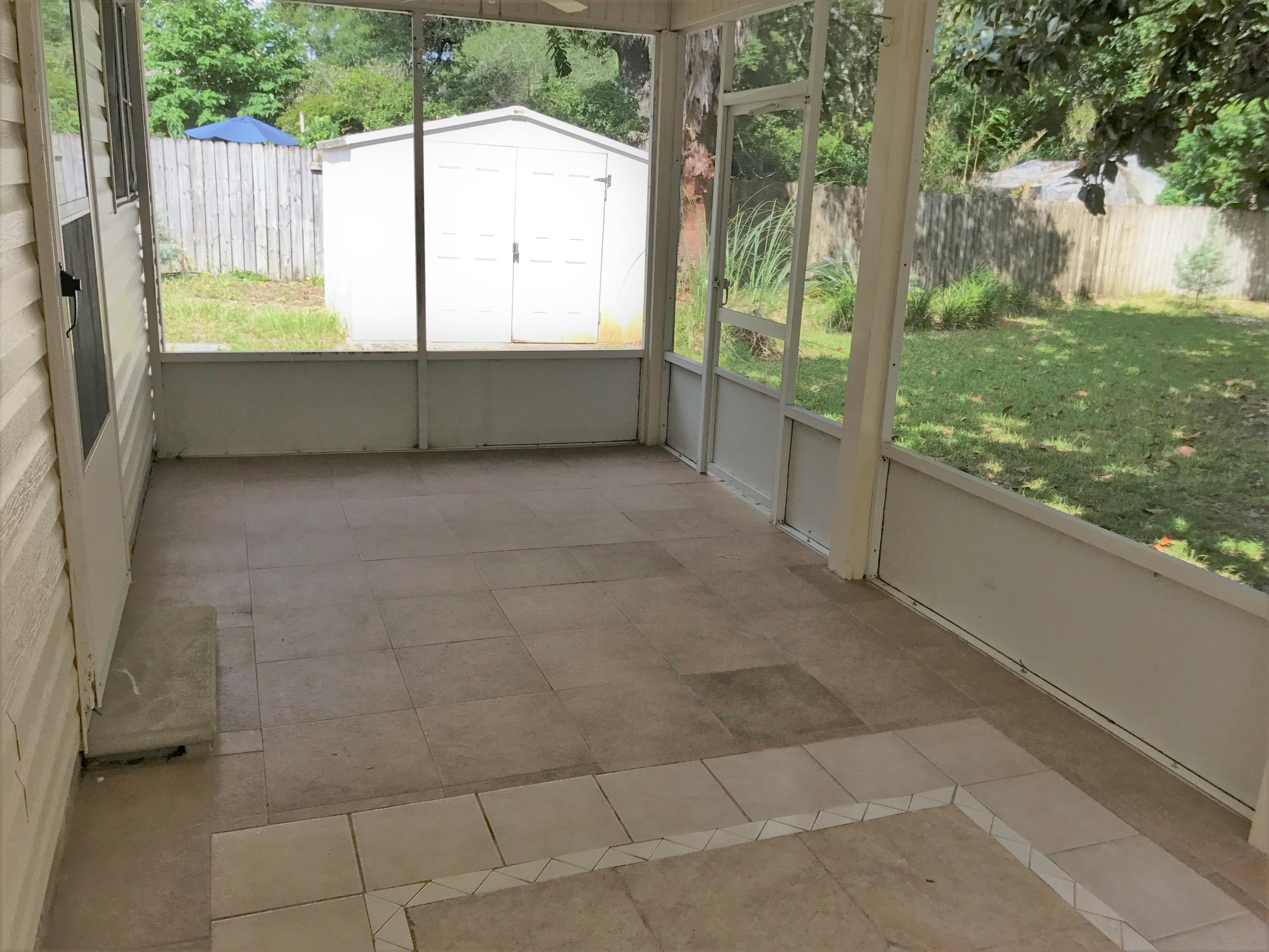 ELLIOTTS POINT 4TH ADDN - Residential