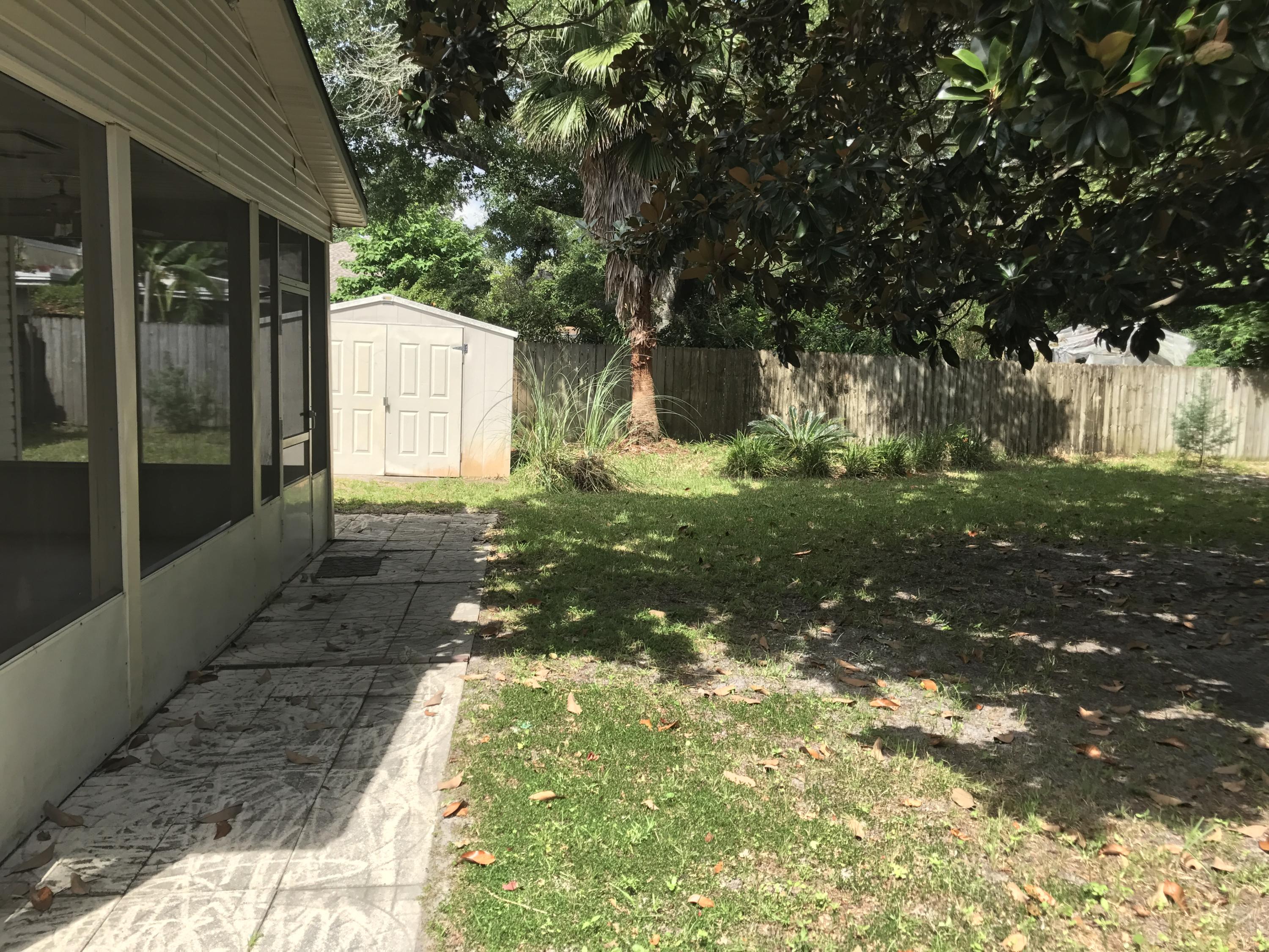 ELLIOTTS POINT 4TH ADDN - Residential