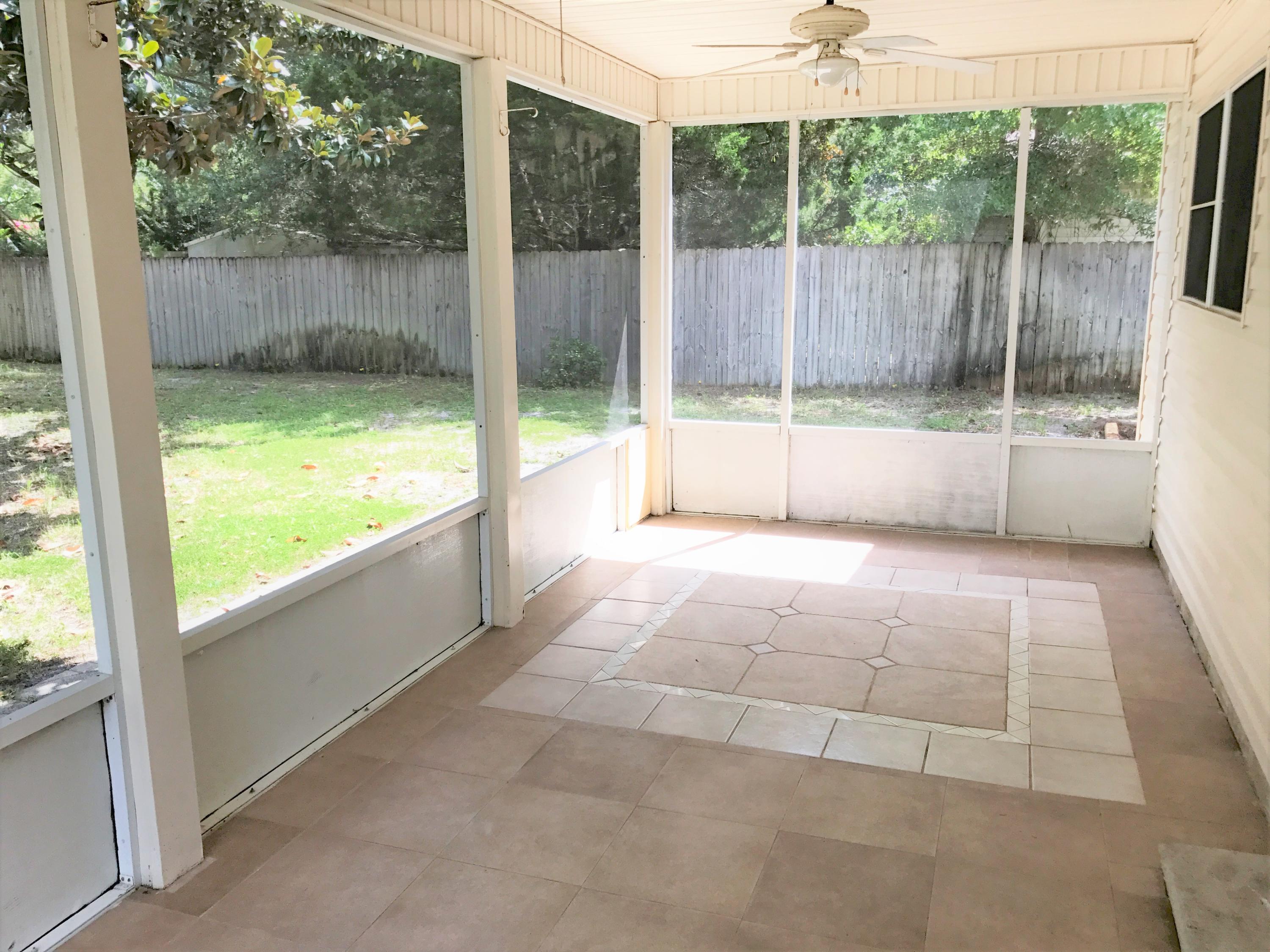 ELLIOTTS POINT 4TH ADDN - Residential