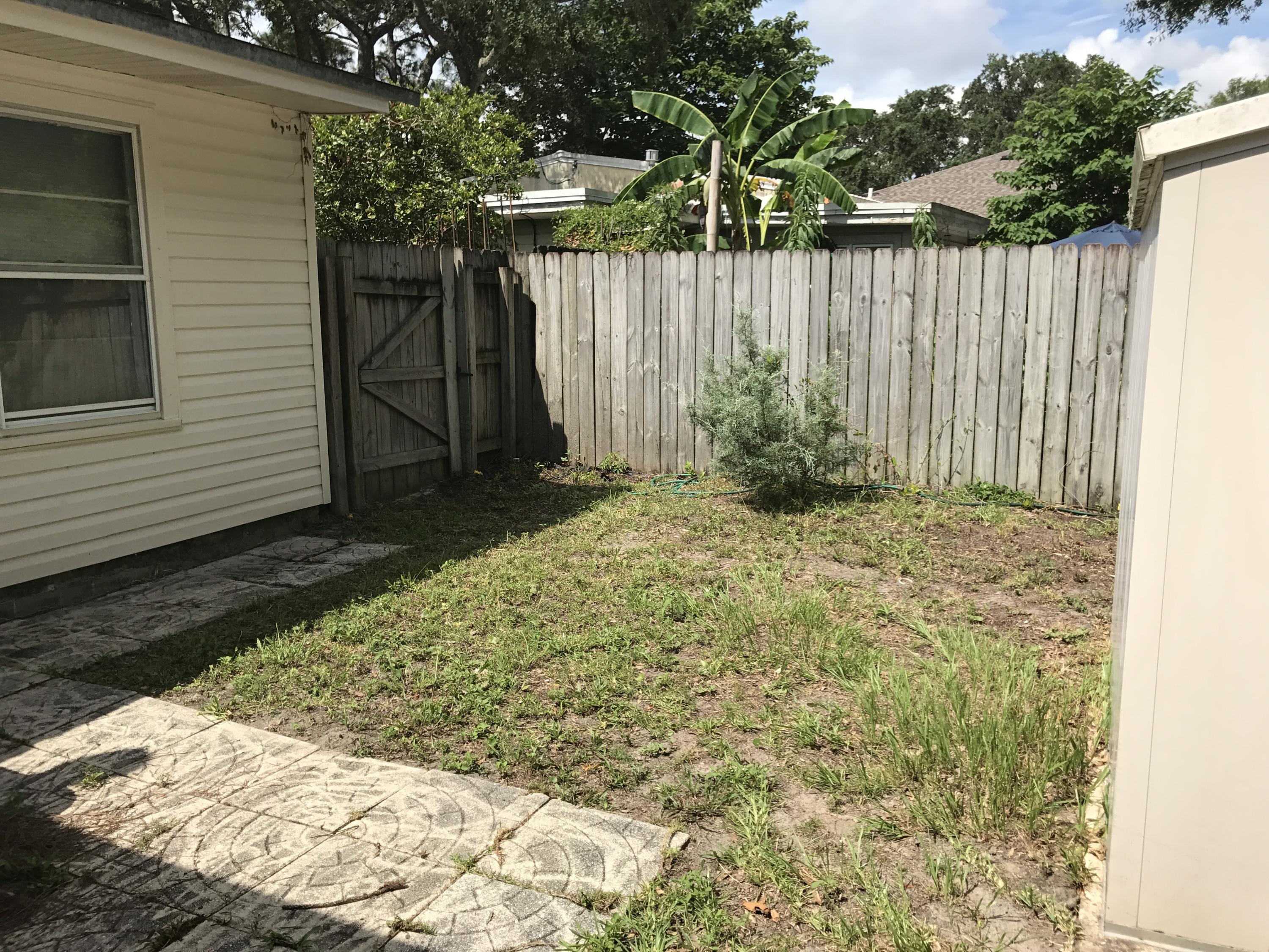 ELLIOTTS POINT 4TH ADDN - Residential