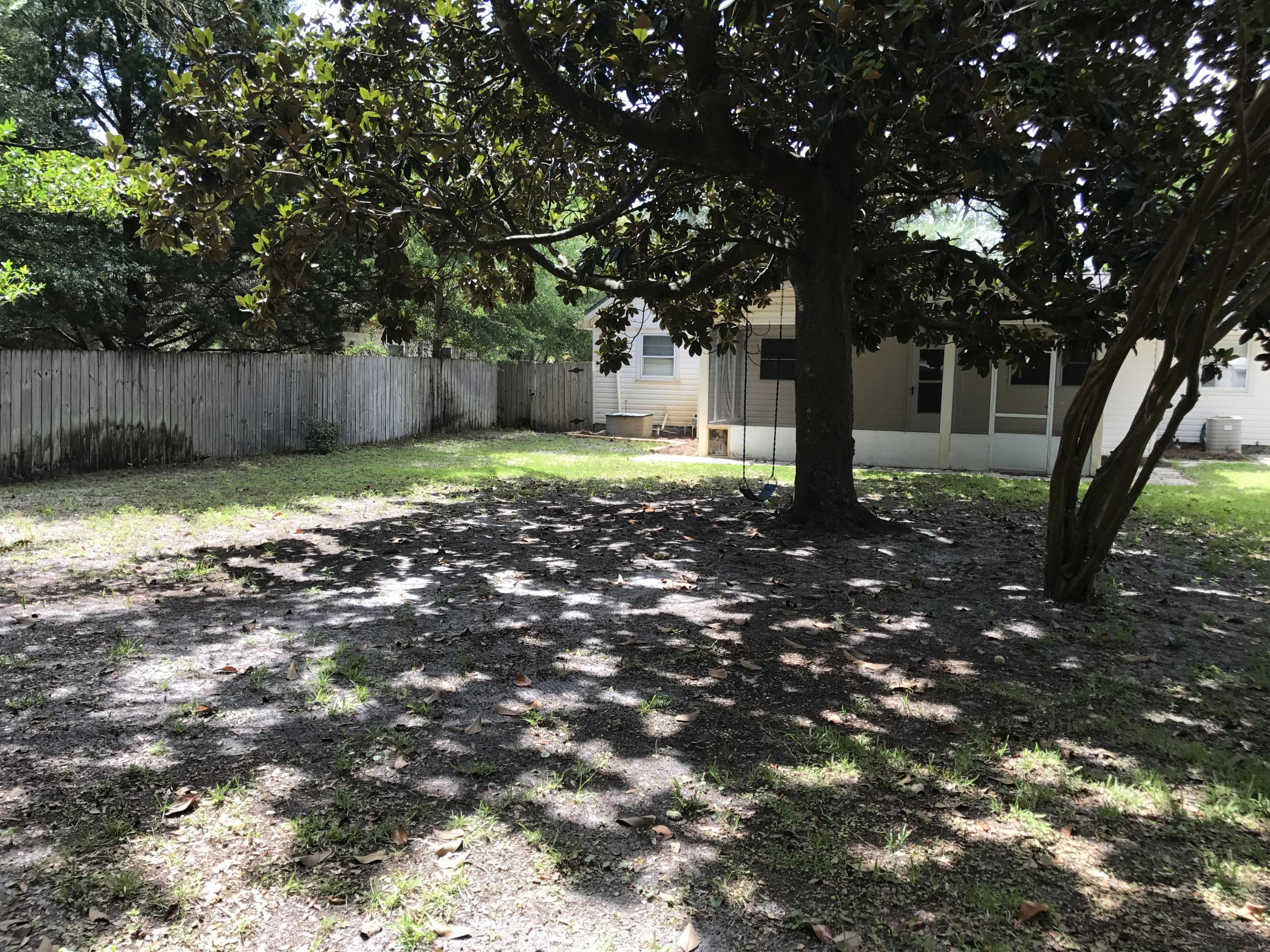 ELLIOTTS POINT 4TH ADDN - Residential