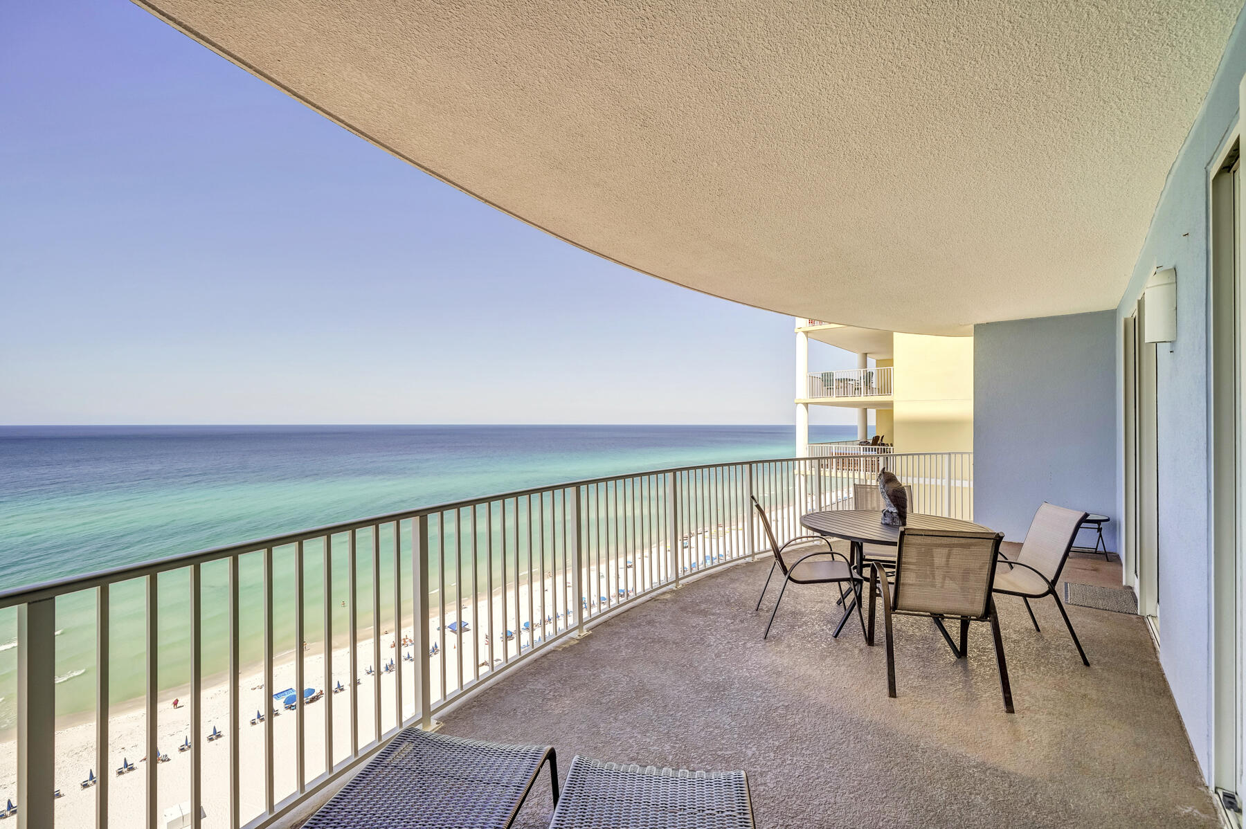 Twin Palms Resort - Residential