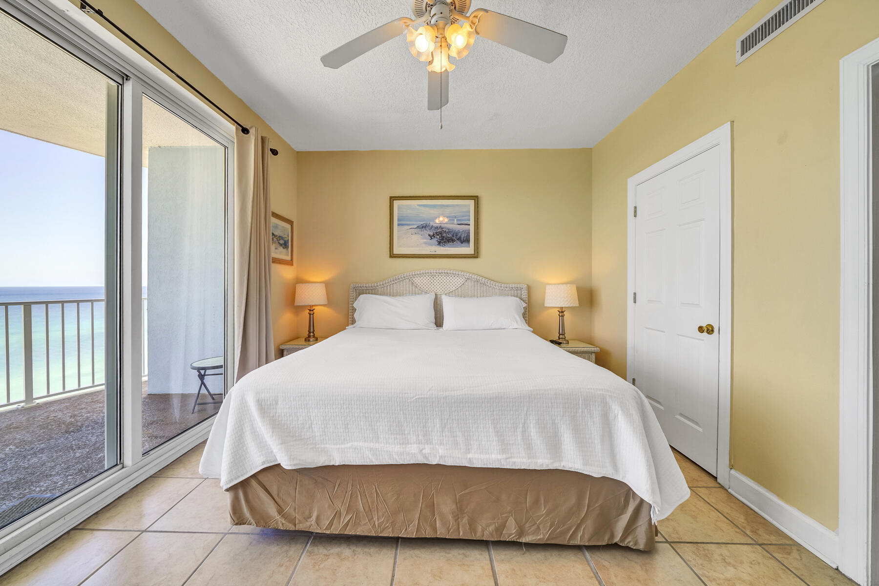 Twin Palms Resort - Residential