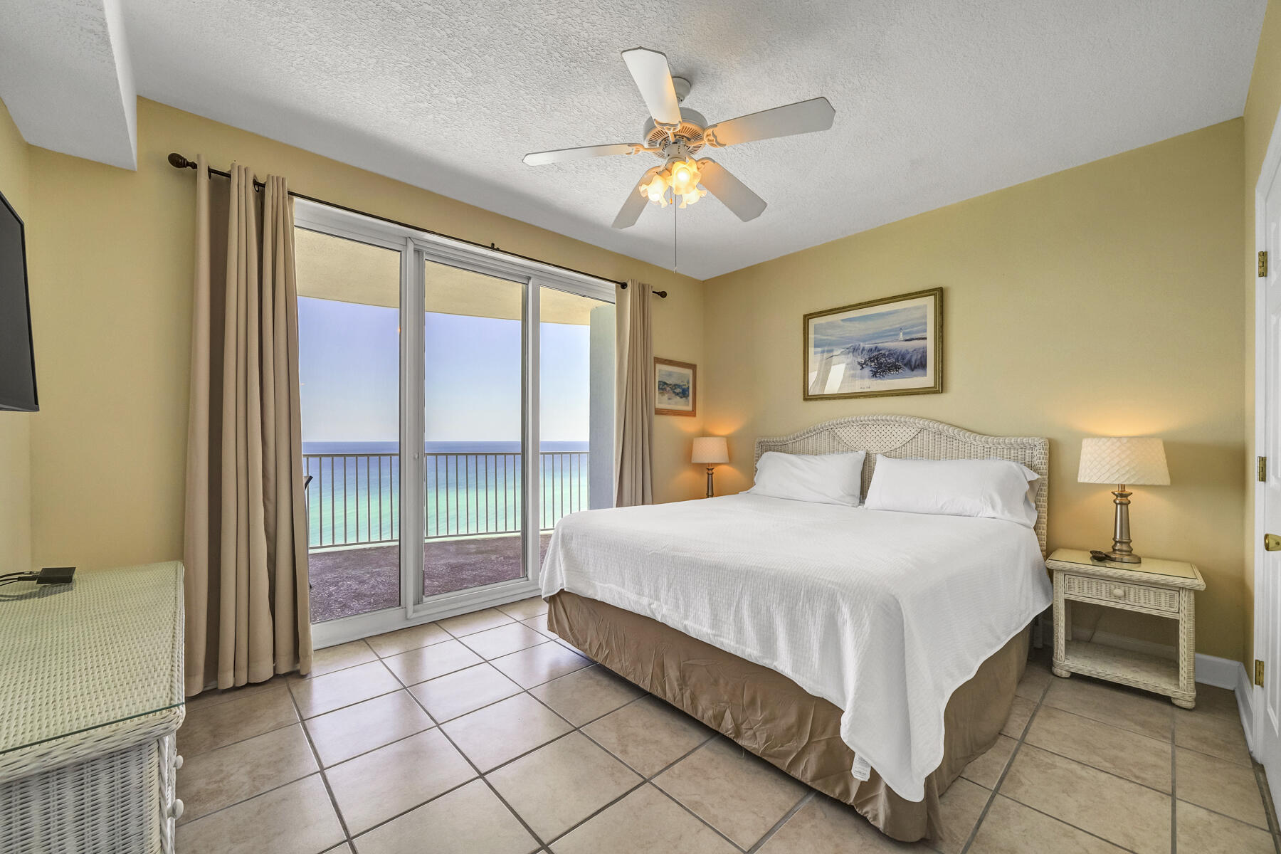 Twin Palms Resort - Residential