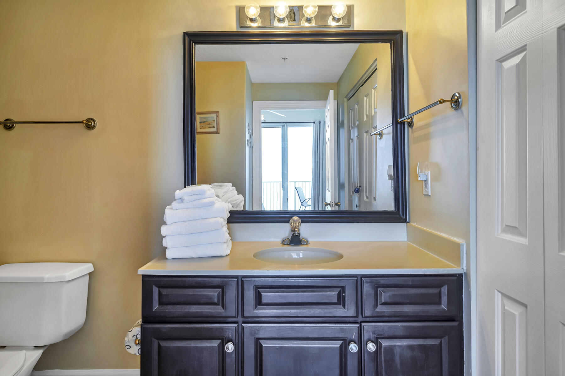 Twin Palms Resort - Residential