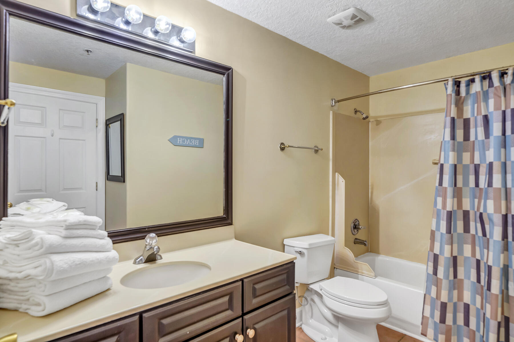 Twin Palms Resort - Residential