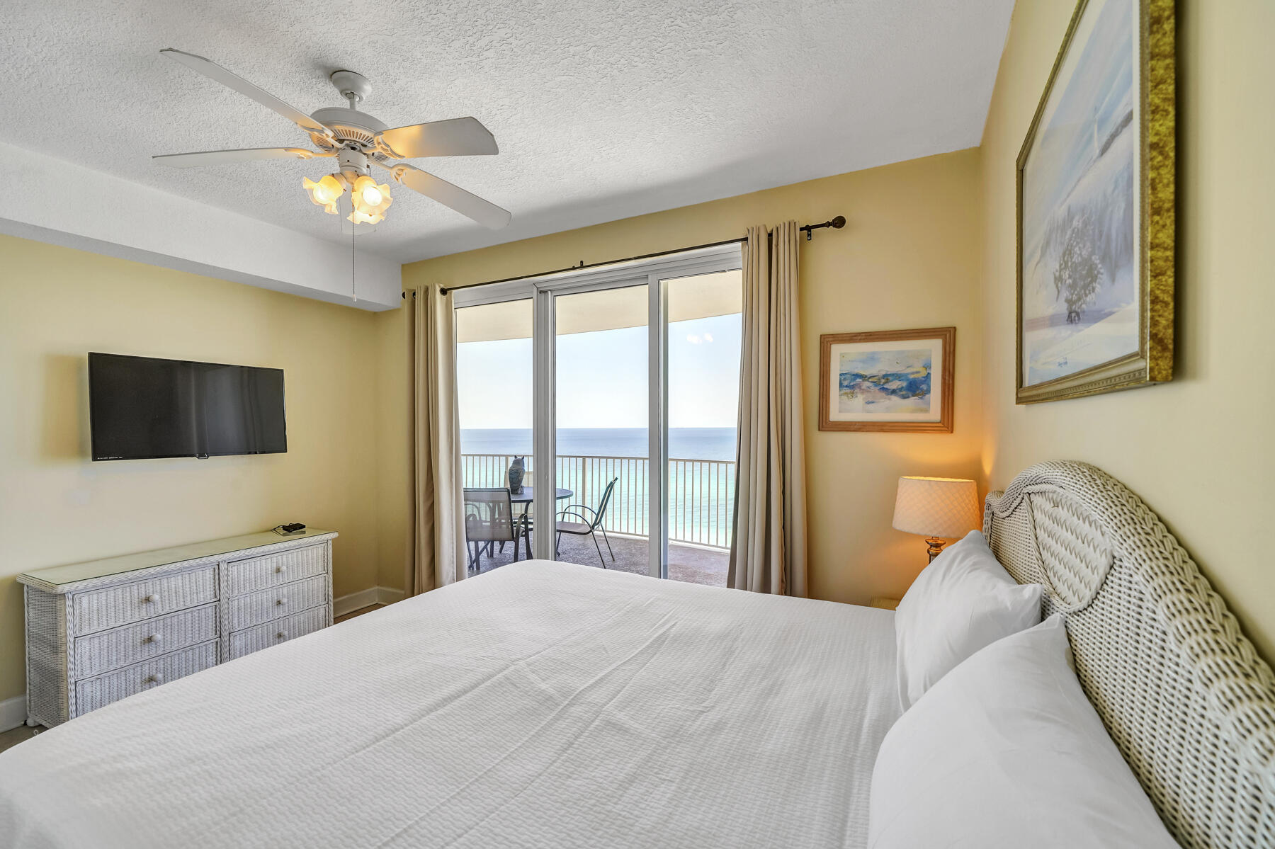 Twin Palms Resort - Residential