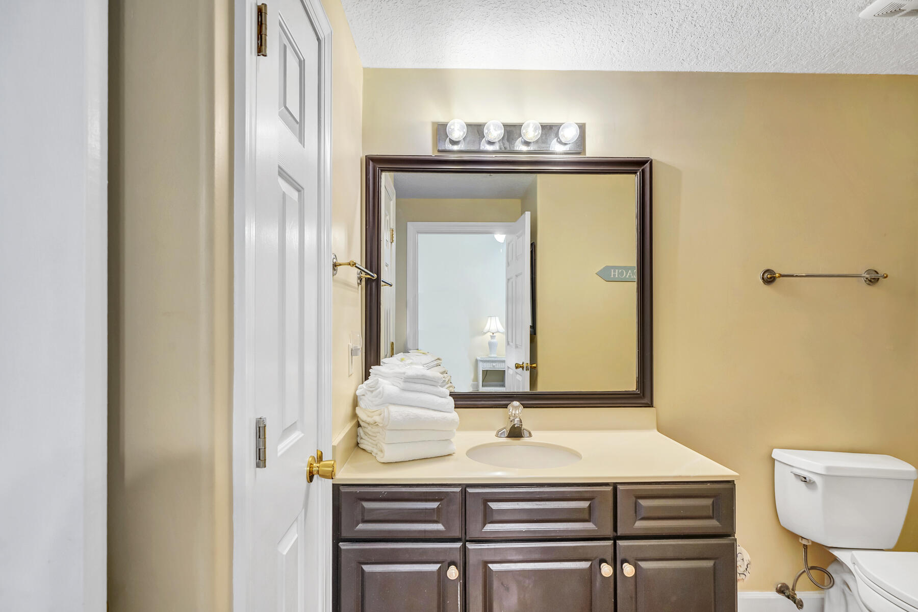 Twin Palms Resort - Residential