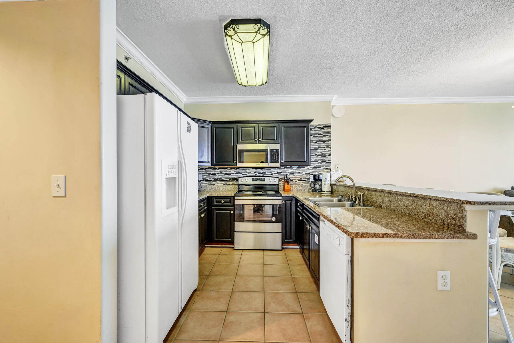 Twin Palms Resort - Residential