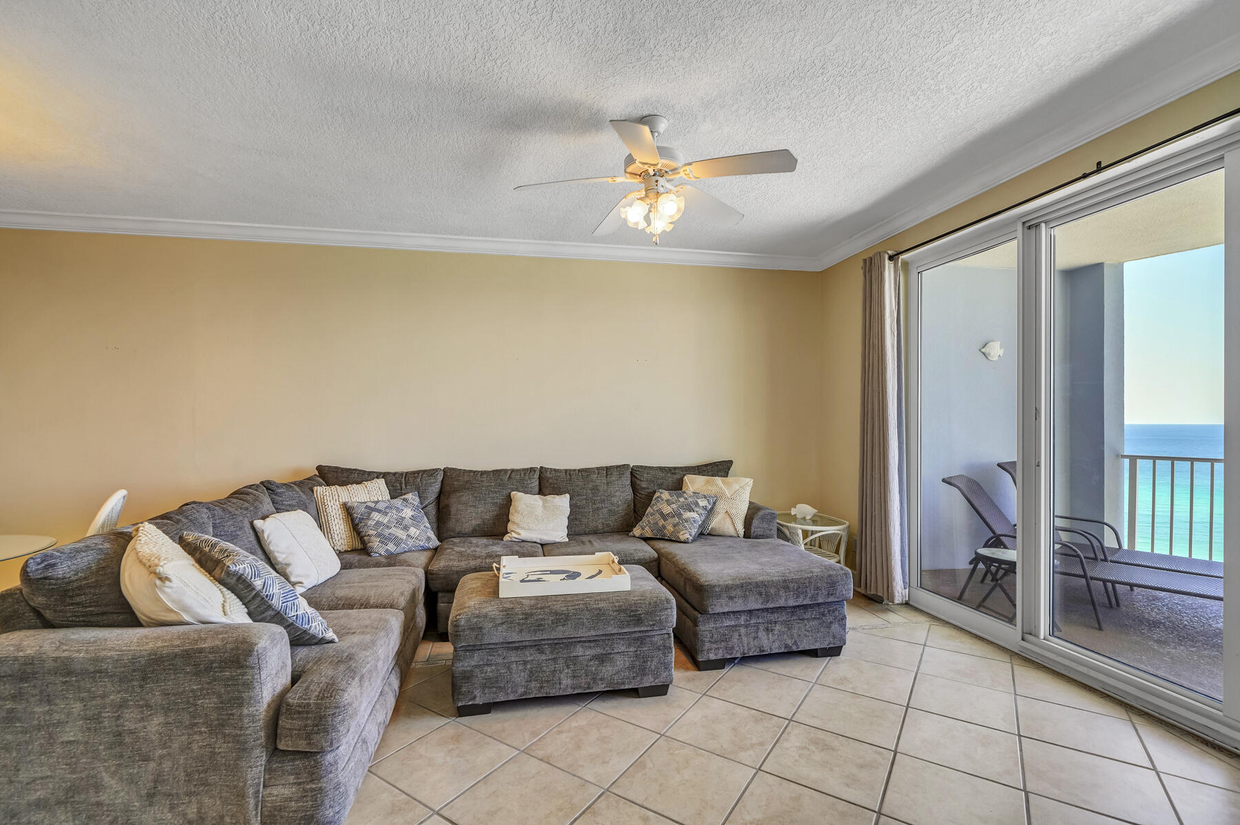 Twin Palms Resort - Residential