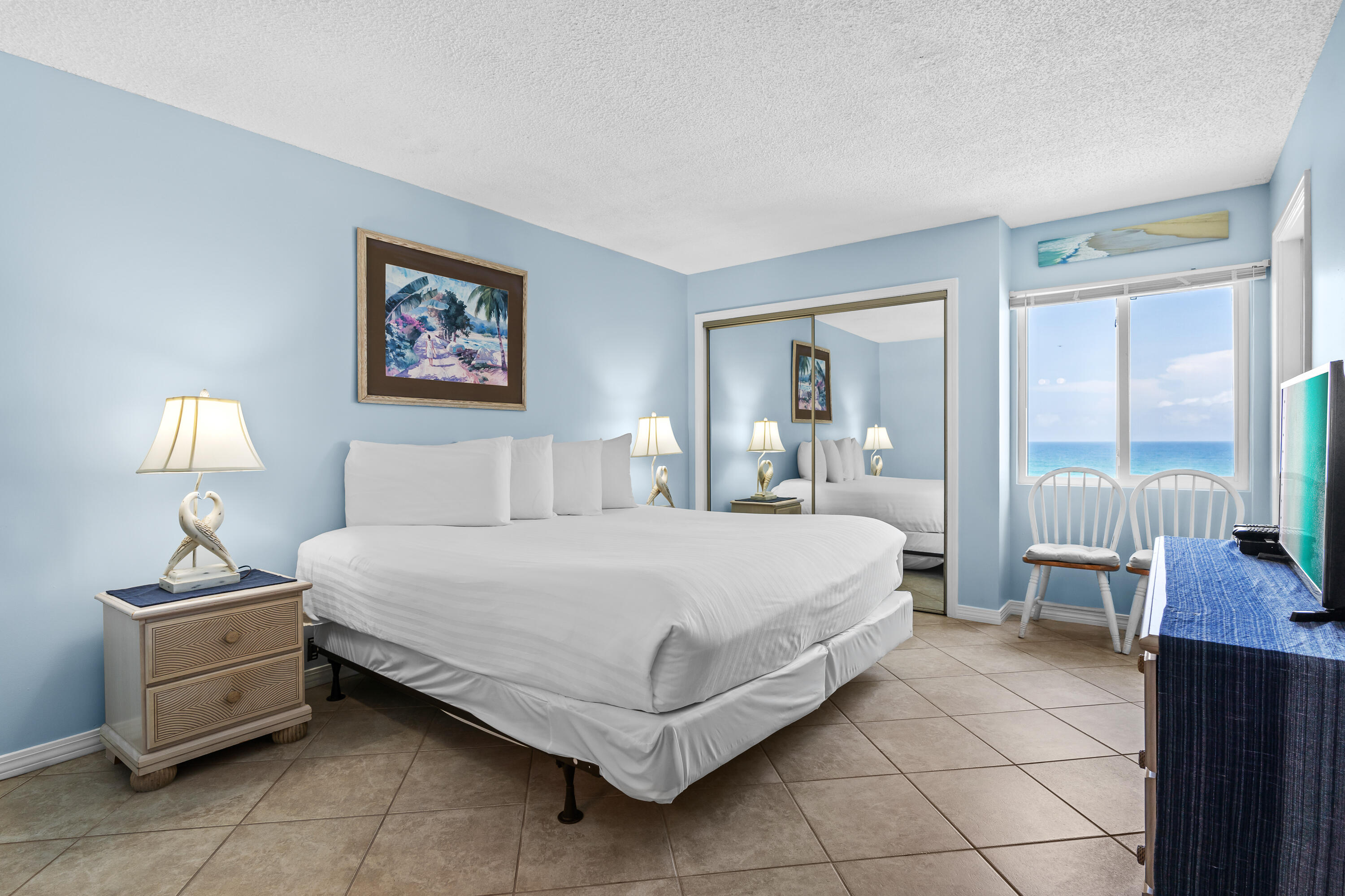 HOLIDAY SURF & RACQUET CLUB - Residential