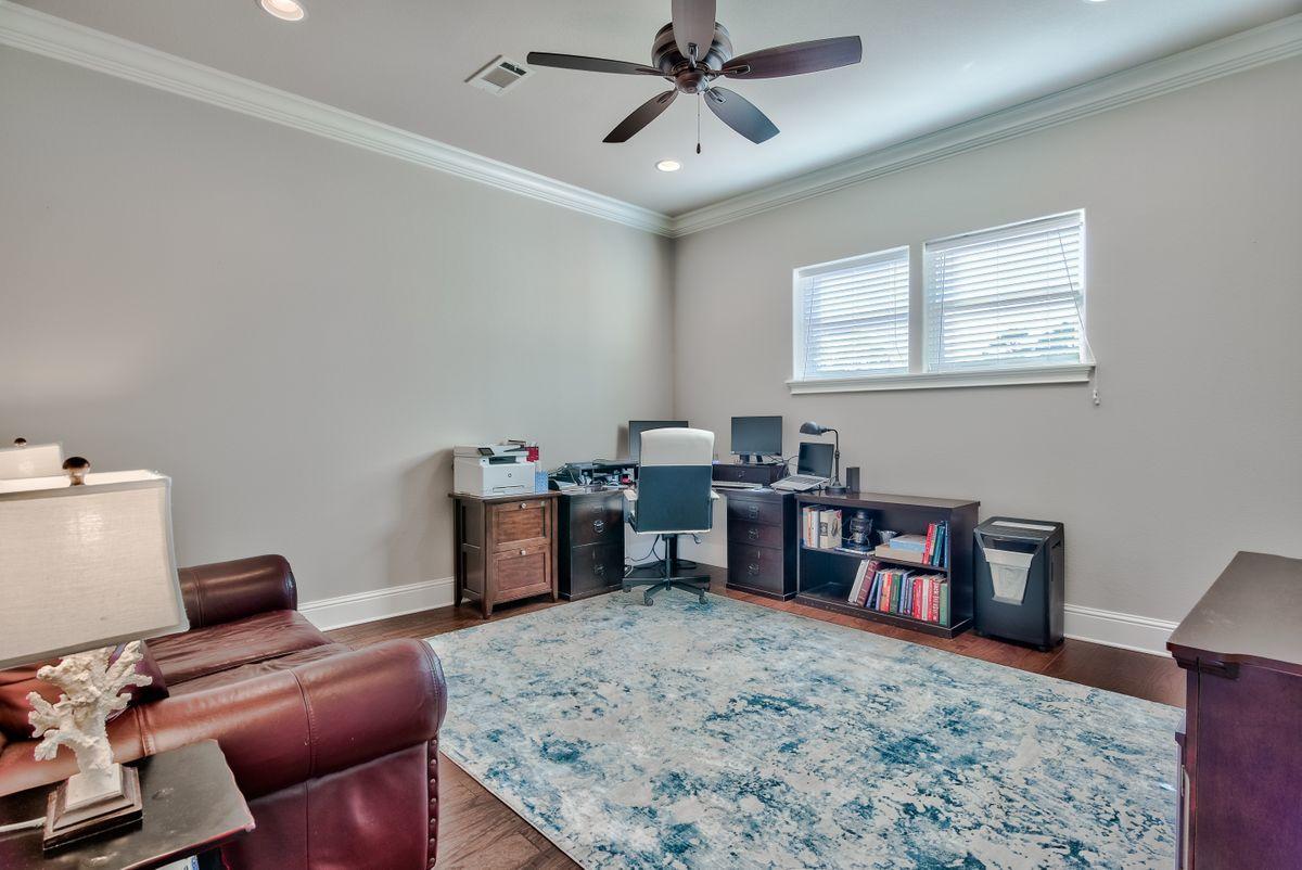 BAYTOWNE AVE EAST - Residential