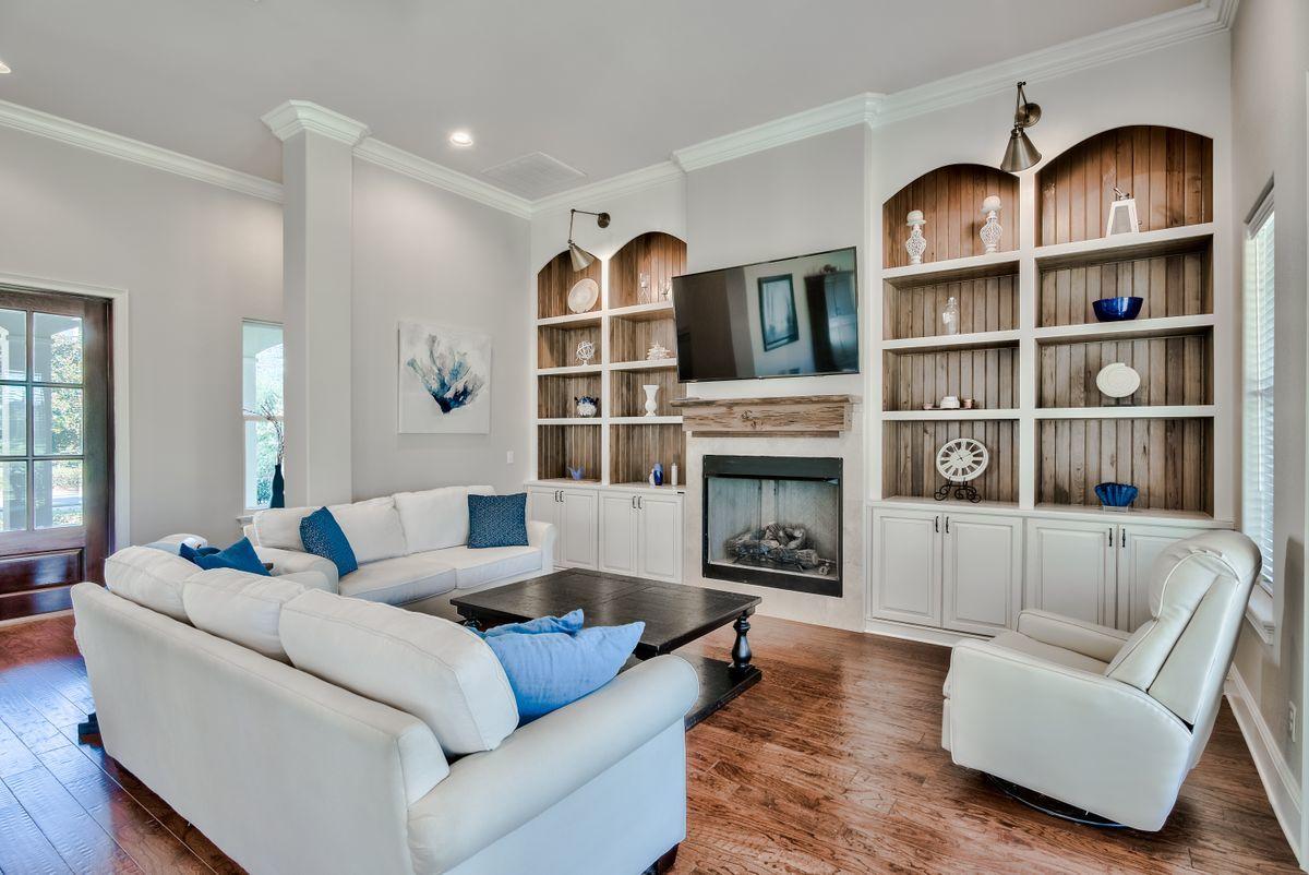 BAYTOWNE AVE EAST - Residential