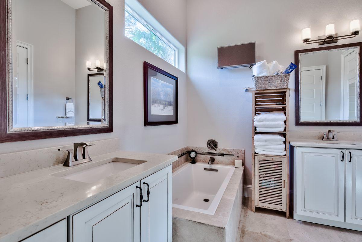 BAYTOWNE AVE EAST - Residential