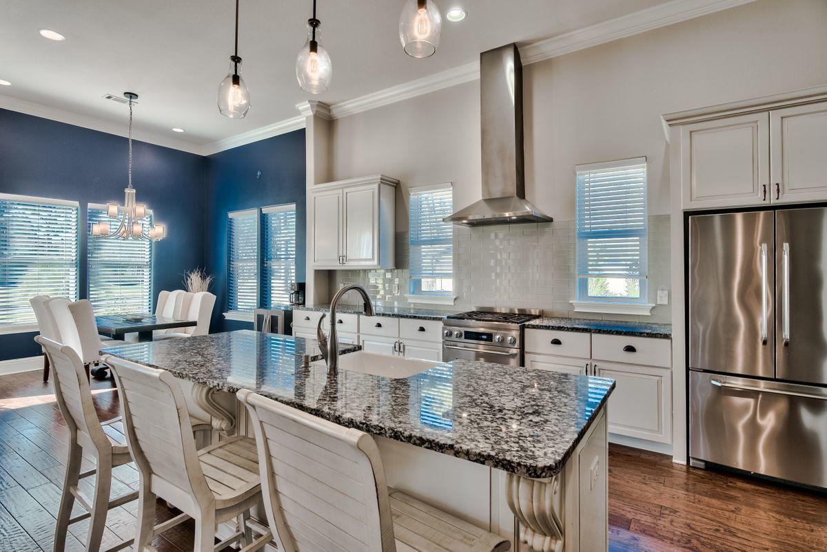 BAYTOWNE AVE EAST - Residential