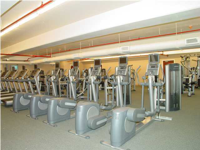 MAJESTIC BEACH TOWERS II - Residential