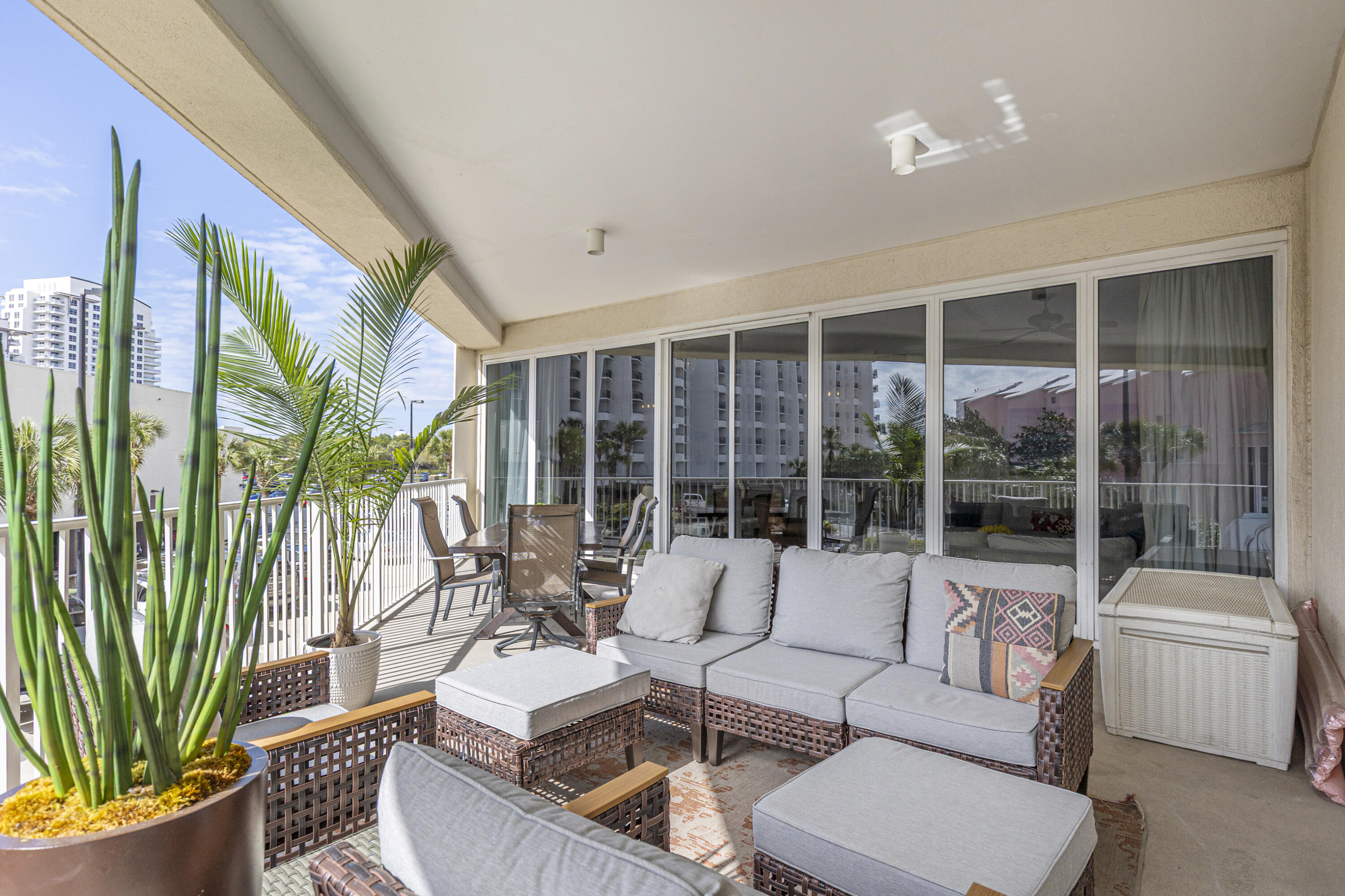 TIDES AT TOPS'L - Residential