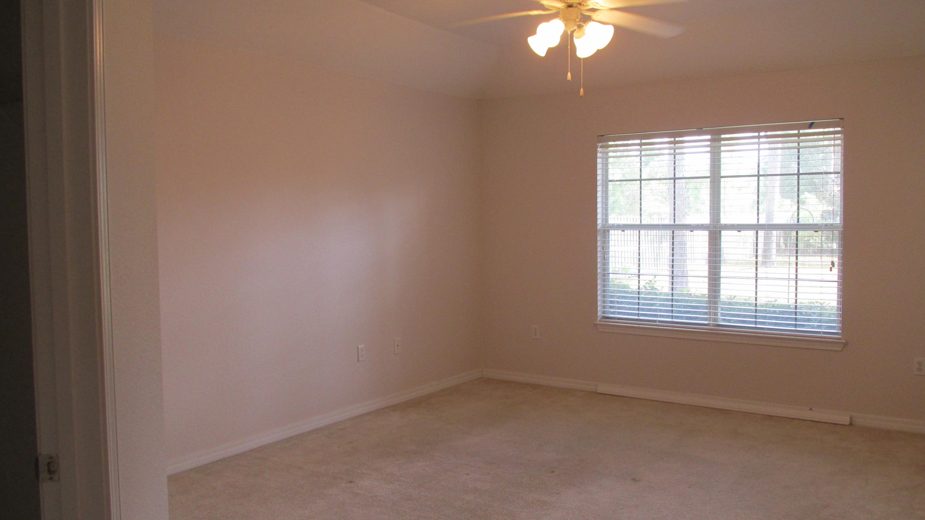 EMERALD LAKES PH 1 - Residential Lease